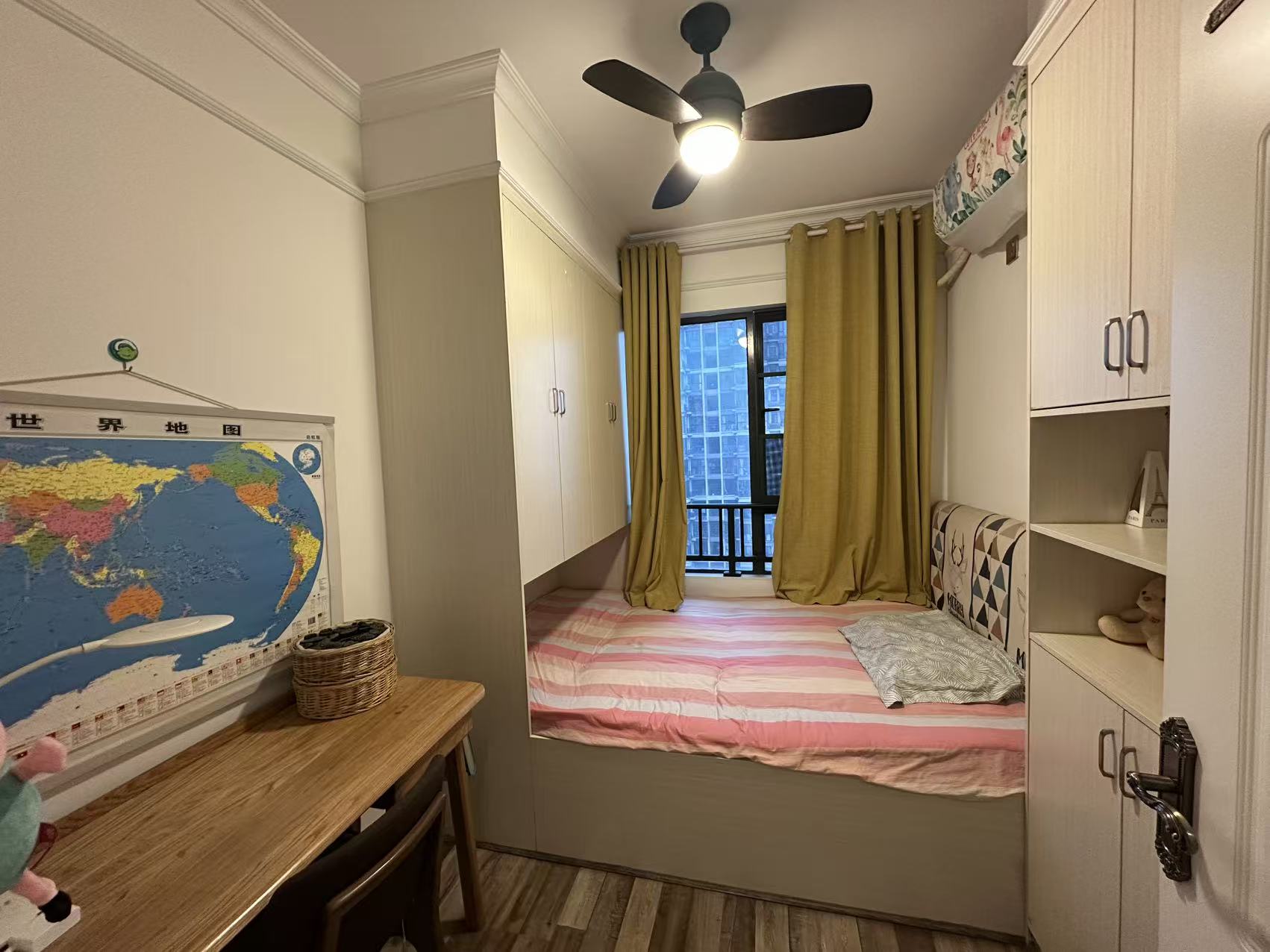 春藤小镇 3室2厅1卫 62.8万 春藤小镇 3室2厅1卫 62.8万室内图