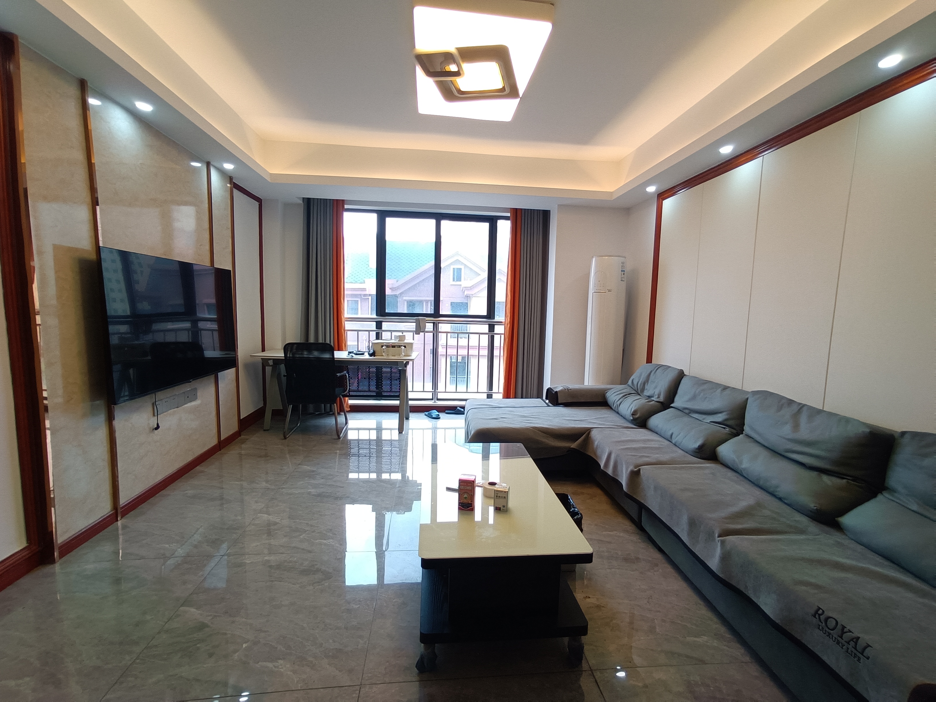 壹品熙园  4室2厅1卫    118.0万 壹品熙园  4室2厅1卫    118.0万室内图