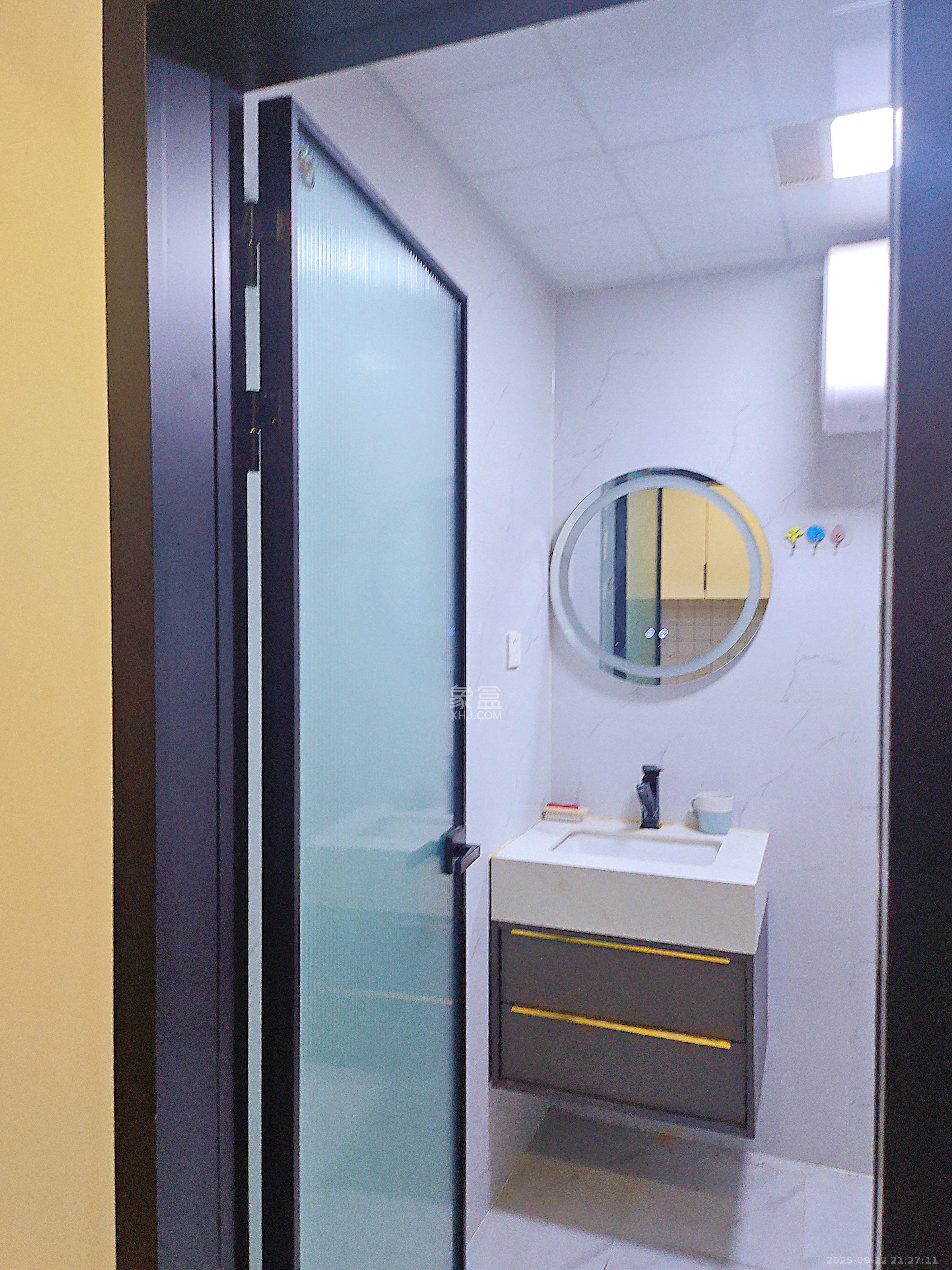 润和国际广场  1室1厅1卫    1900.0元/月 润和国际广场  1室1厅1卫    1900.0元/月室内图