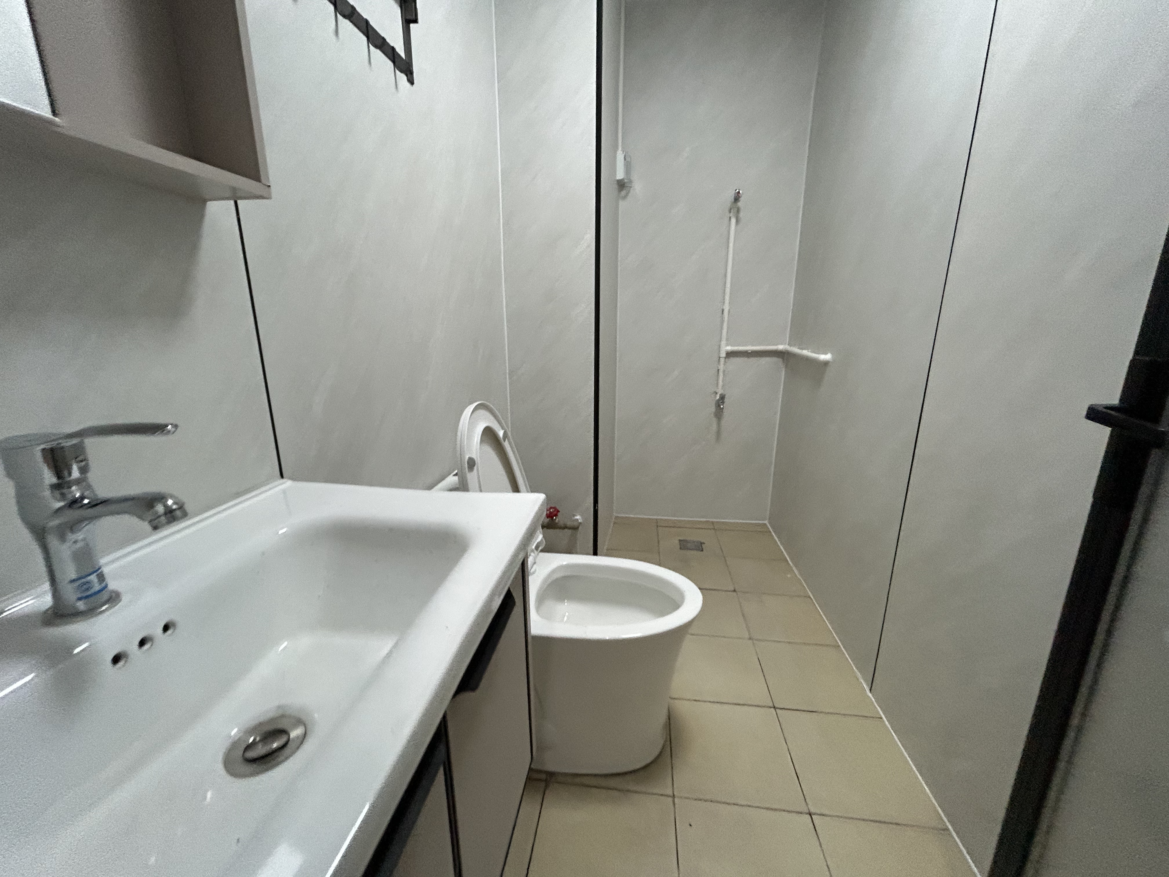 临轩阁公寓(龙湖)  1室1厅1卫    1580.0元/月 临轩阁公寓(龙湖)  1室1厅1卫    1580.0元/月室内图