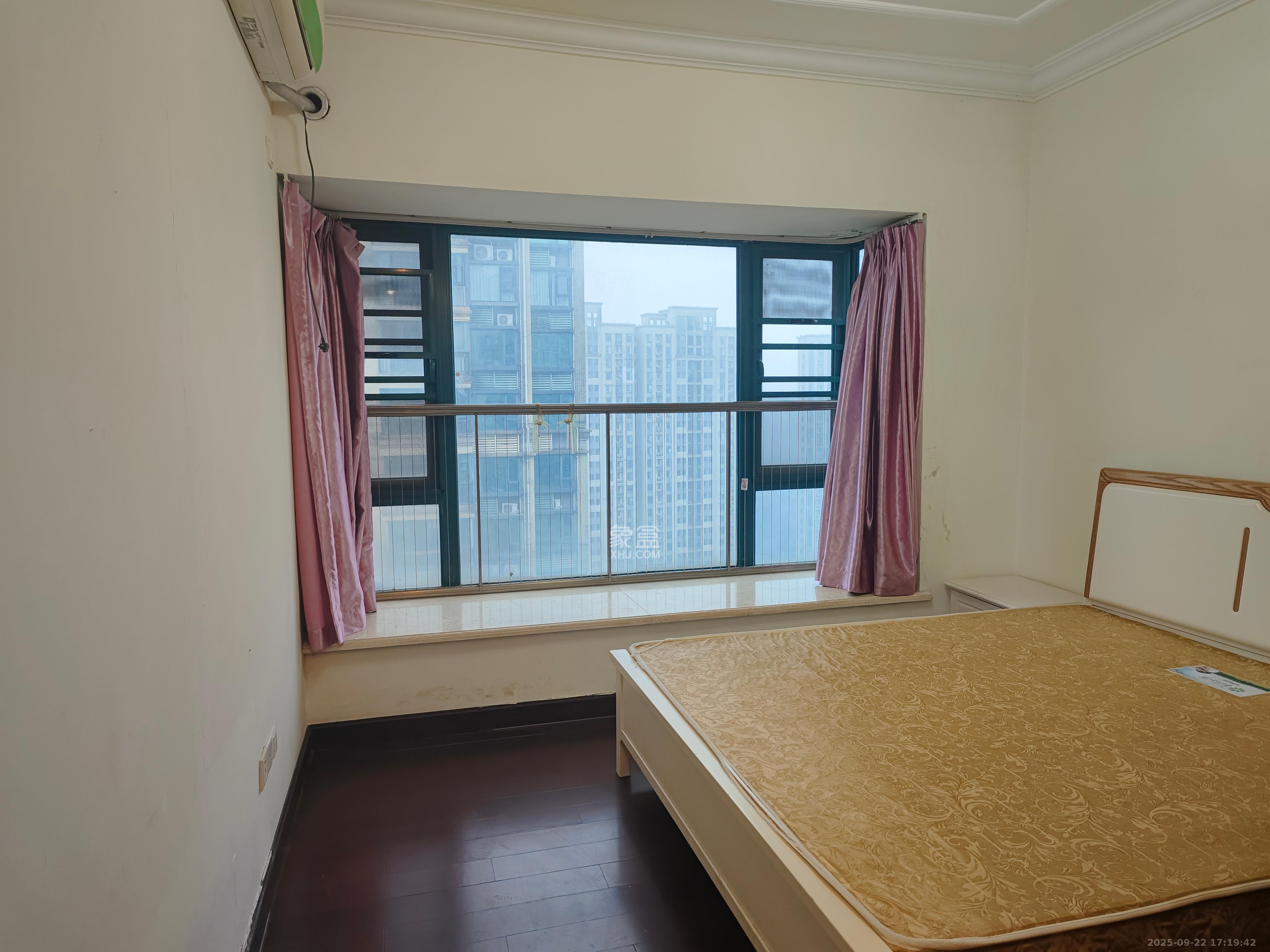 恒大华府  2室2厅1卫    1900.0元/月室内图