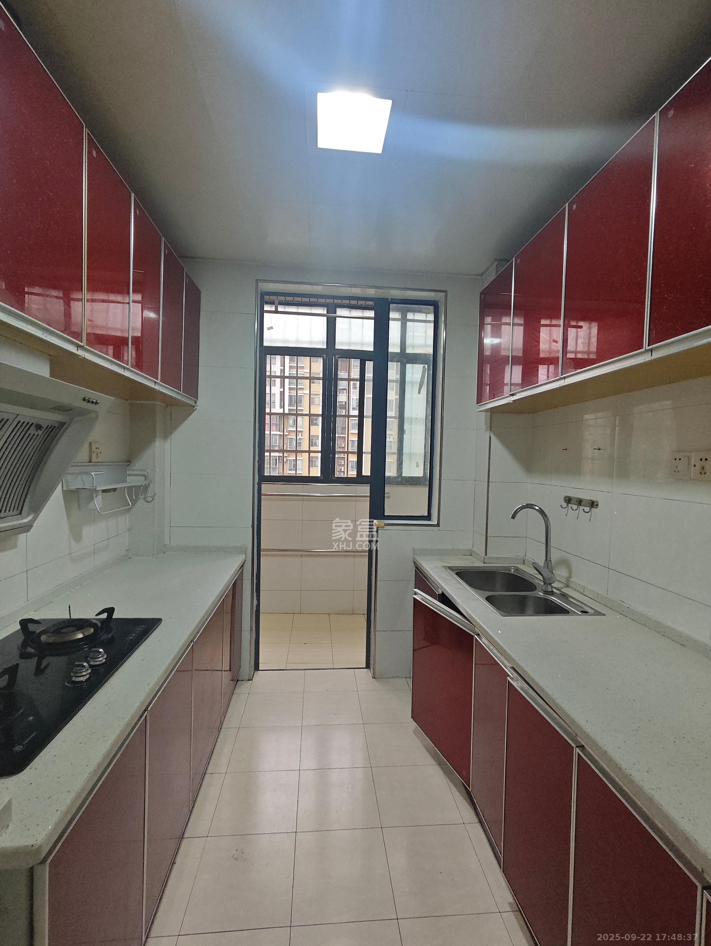 中国铁建国际城一期  3室2厅1卫    1700.0元/月室内图