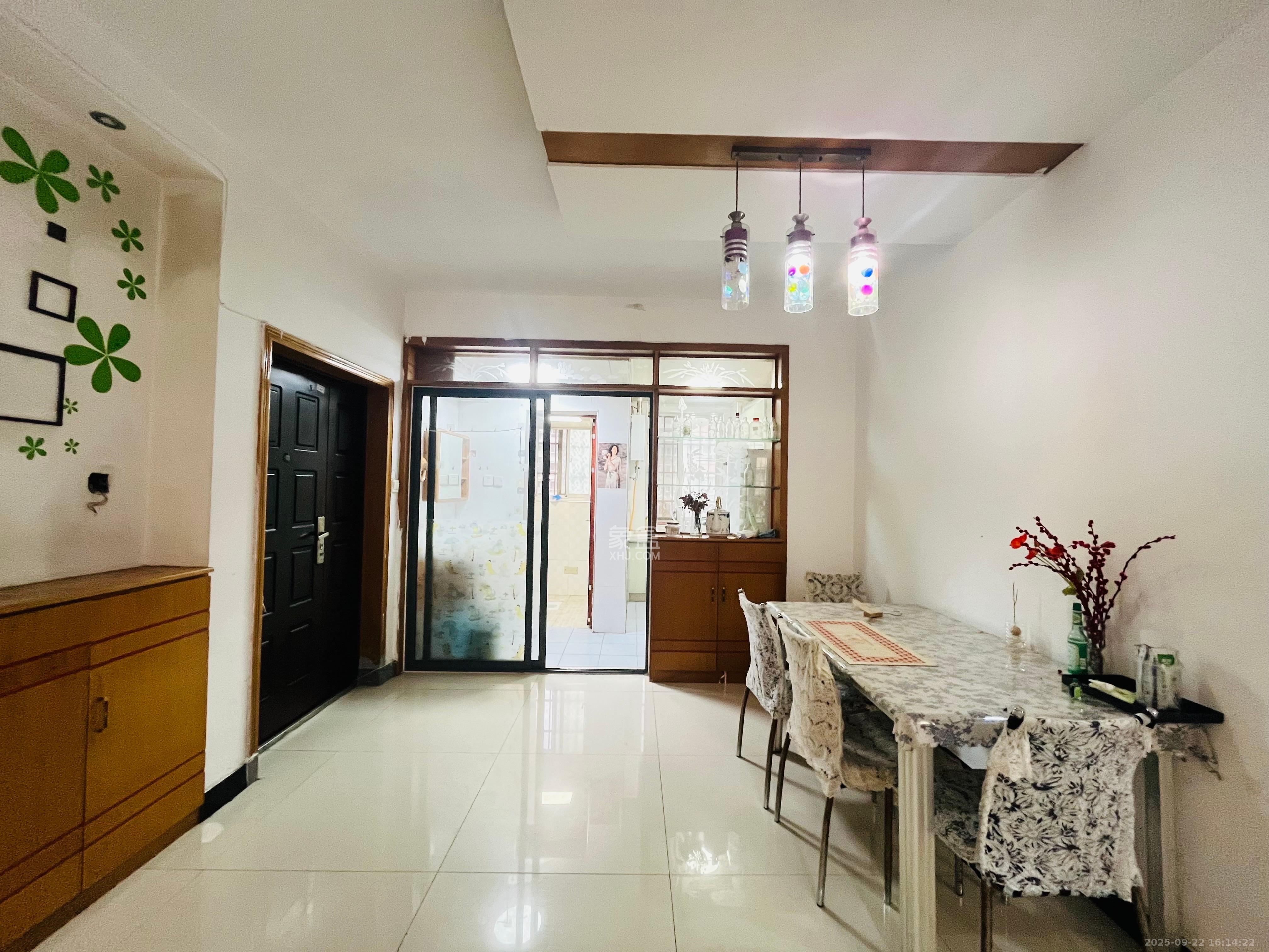 四季美景三期（四季美景水木轩）  2室2厅1卫    2400.0元/月室内图