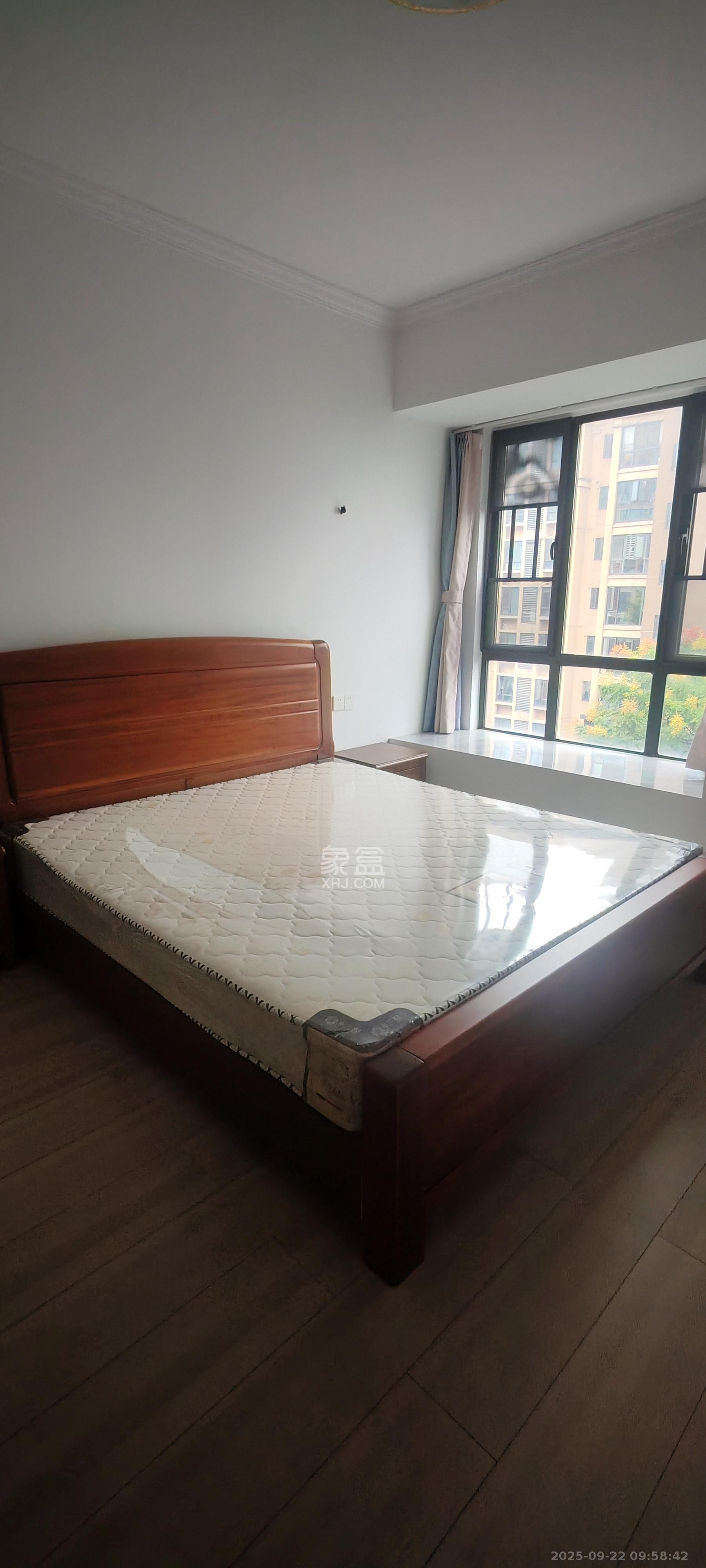 深业睿城  3室2厅1卫   2800.00元/月室内图