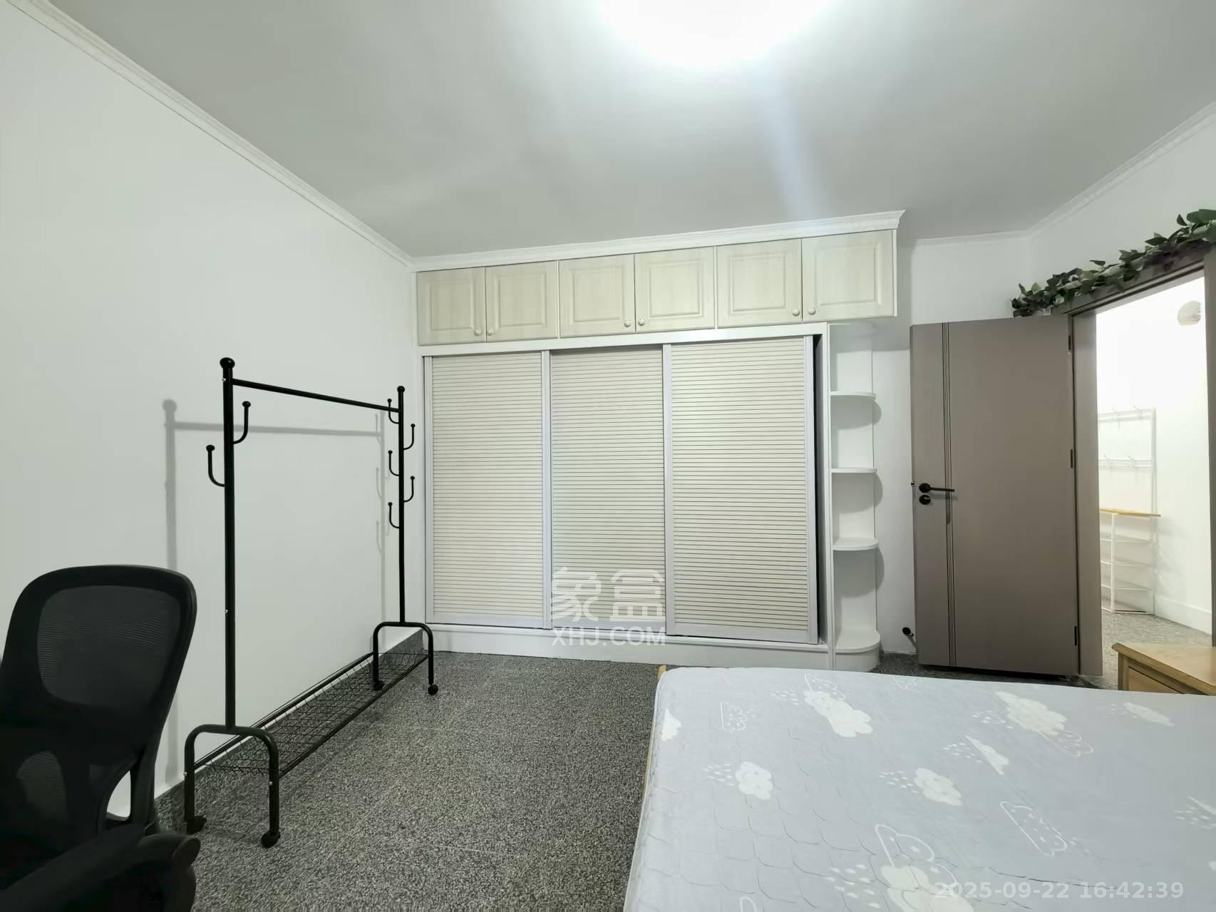 德雅路(邮电村)散盘 3室1厅1卫 2300.0元/月 德雅路(邮电村)散盘 3室1厅1卫 2300.0元/月室内图