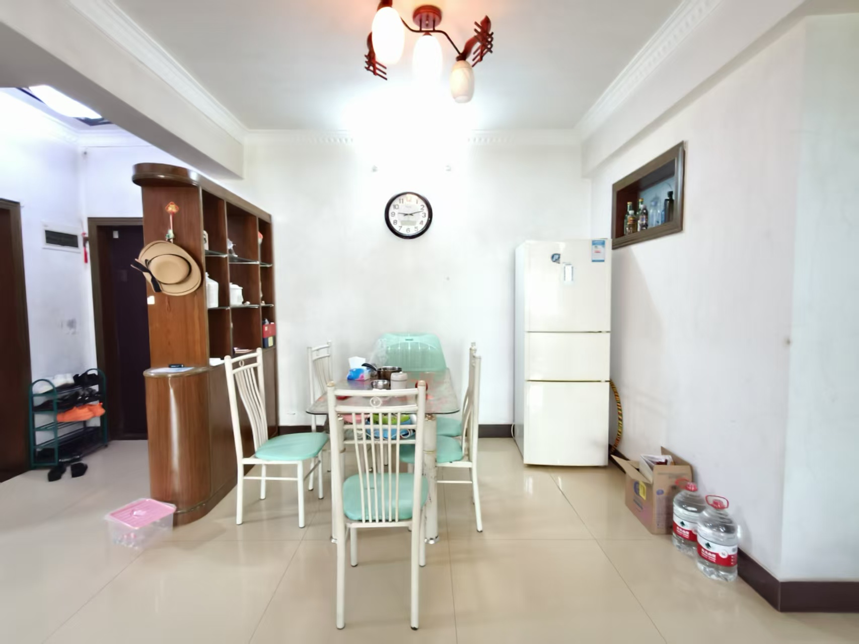 四季大厦 3室2厅2卫 2800.0元/月 四季大厦 3室2厅2卫 2800.0元/月室内图