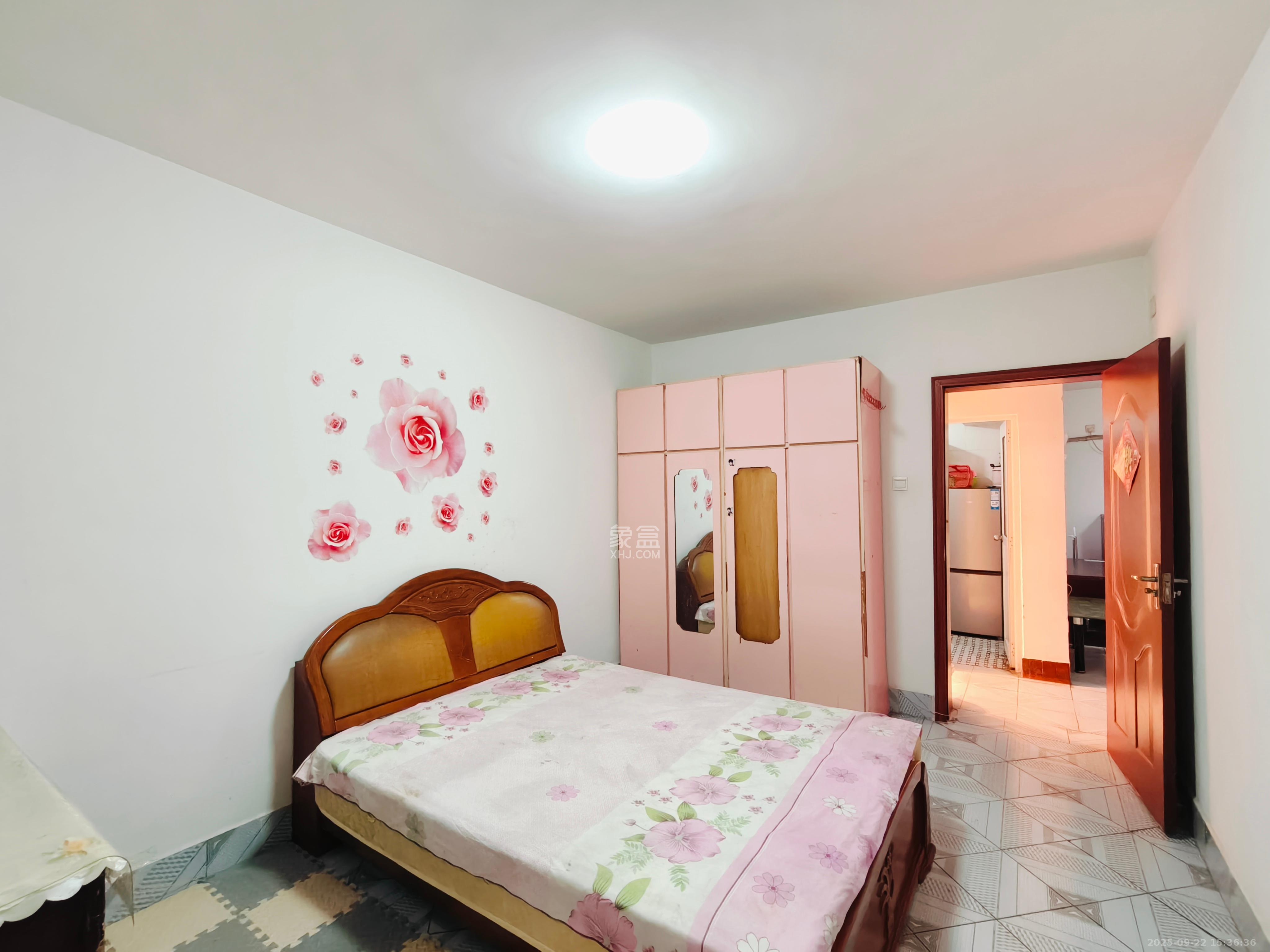 东风路汽电宿舍（东风路三条巷/四条巷）  2室1厅1卫    1200.0元/月室内图