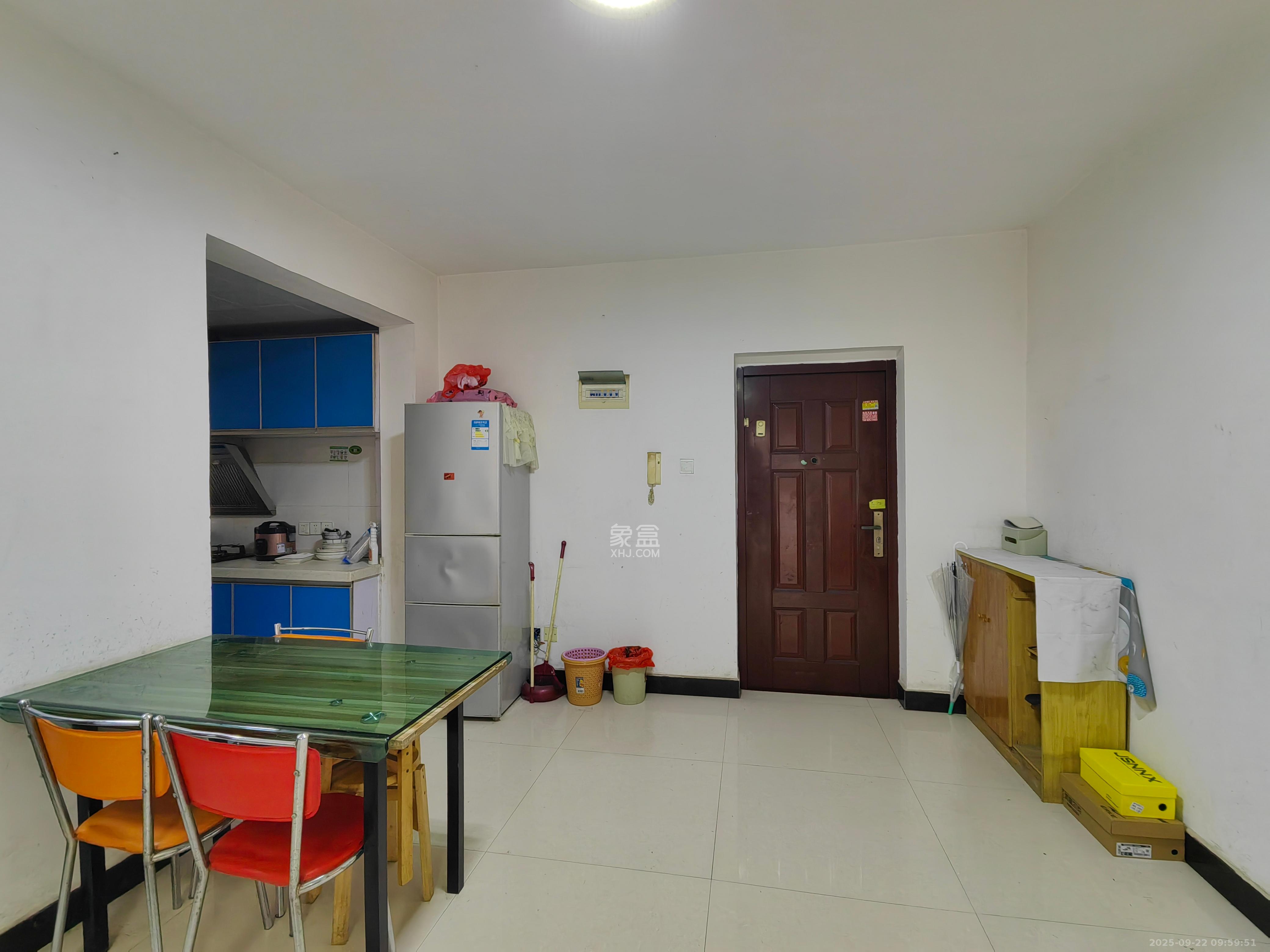 麓谷锦和园 3室2厅2卫 2100.0元/月 麓谷锦和园 3室2厅2卫 2100.0元/月室内图