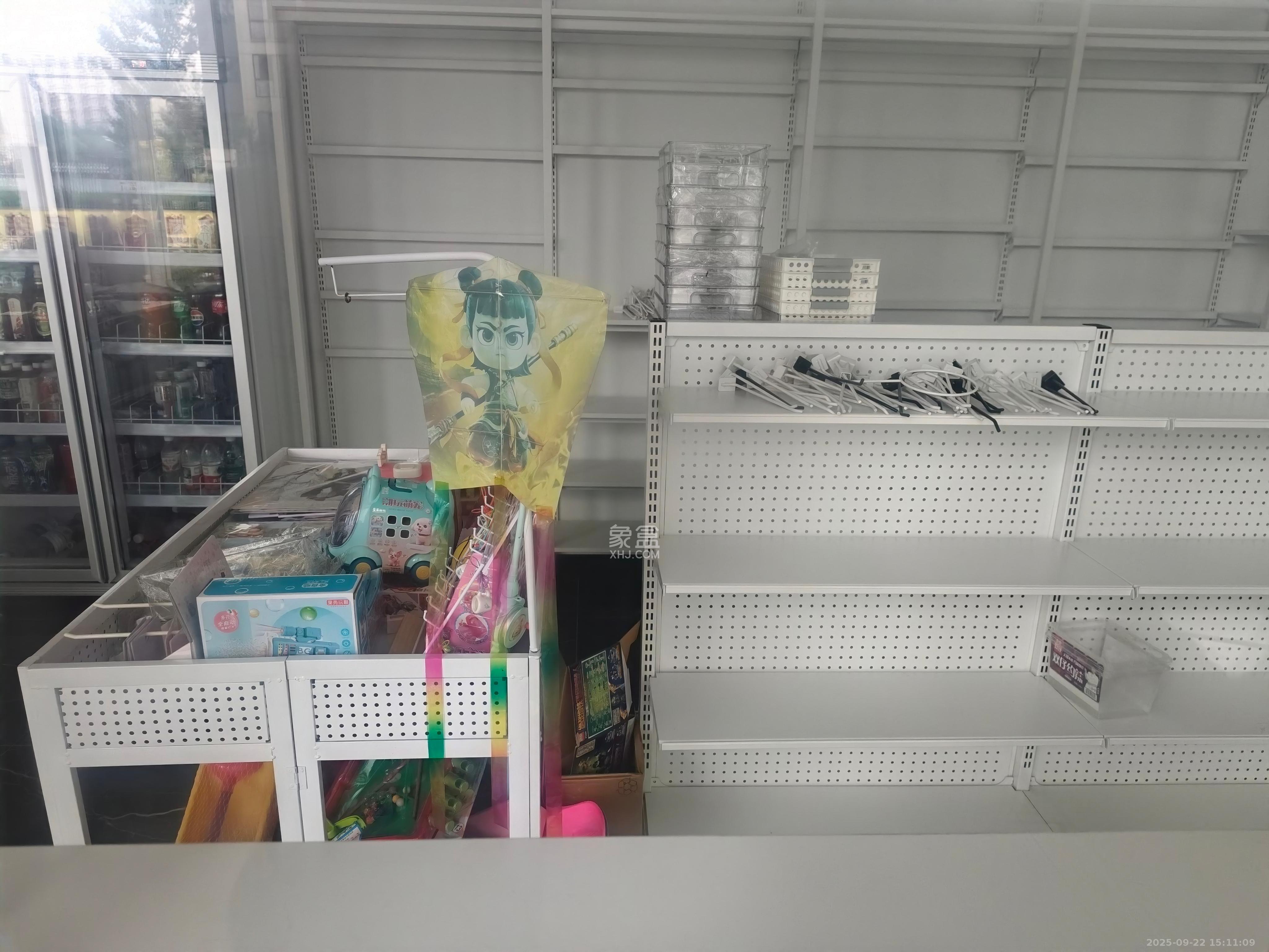 金地峯范   30.0㎡      6000.0元/月室内图