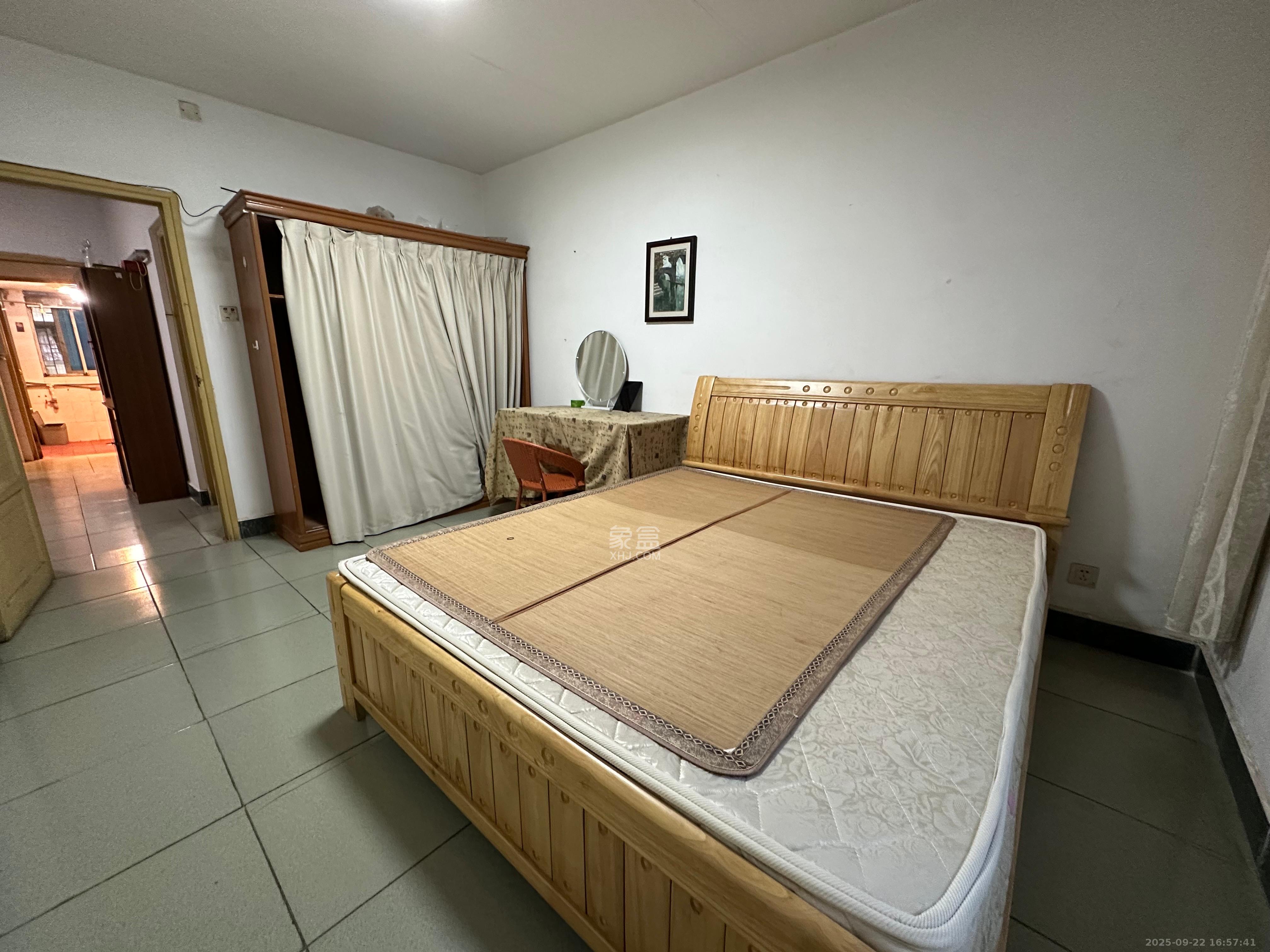 四方小区 1室0厅0卫 1400.0元/月 四方小区 1室0厅0卫 1400.0元/月室内图