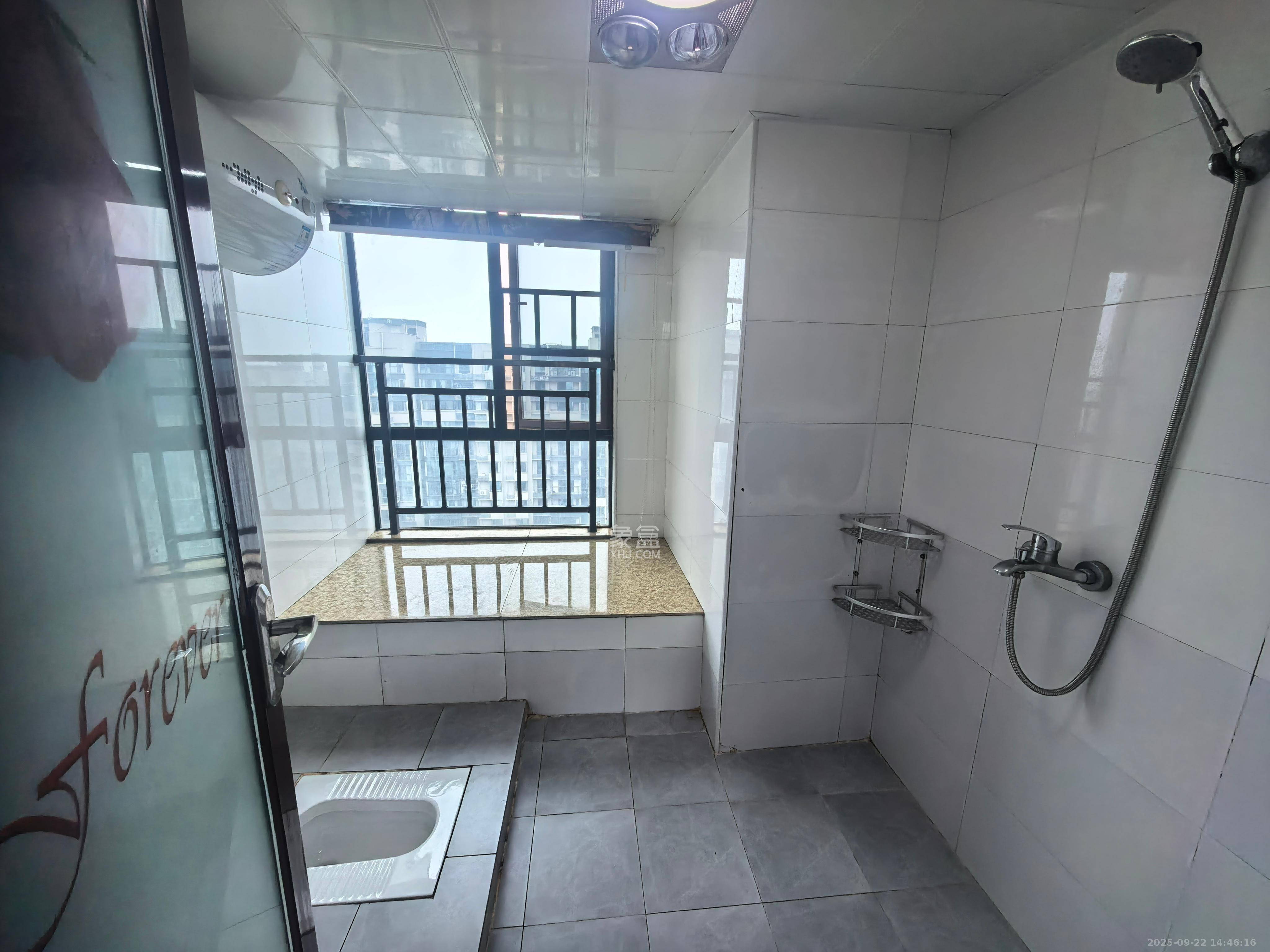 方略城市广场 3室2厅1卫 2300.0元/月 方略城市广场 3室2厅1卫 2300.0元/月室内图