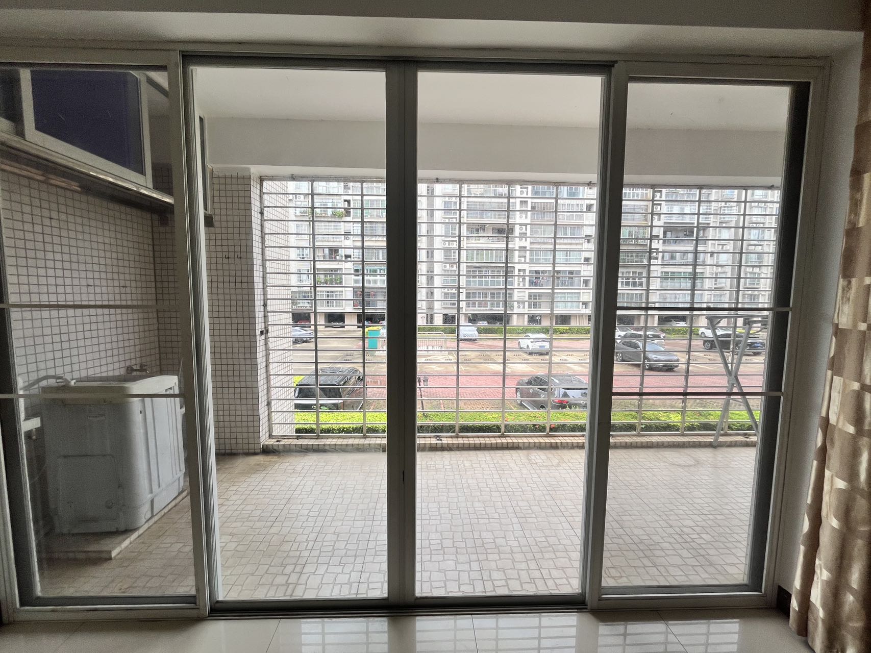 军安花苑  3室2厅2卫   2700.00元/月室内图