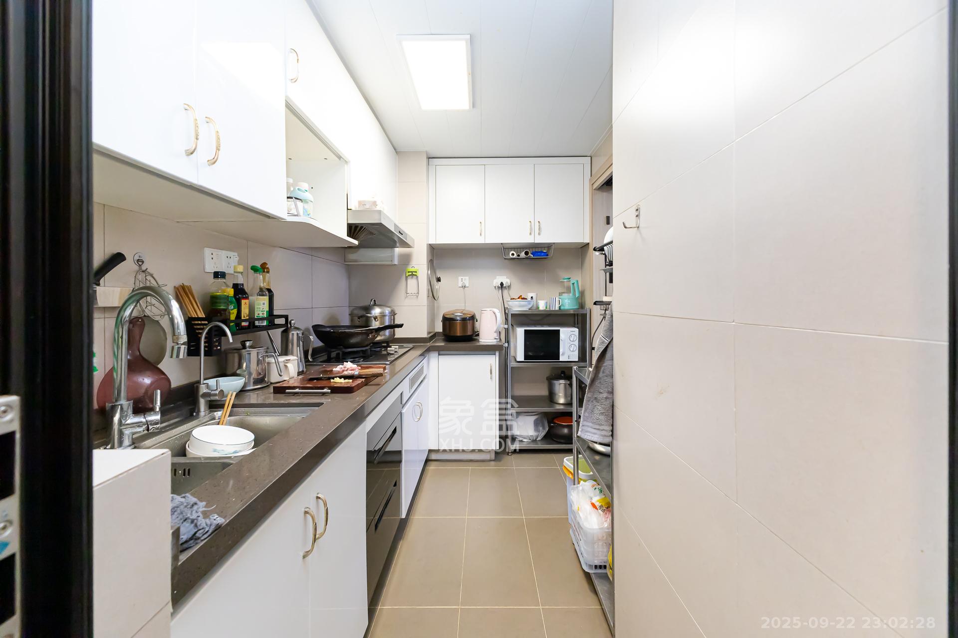 时代倾城三期  2室2厅1卫    62.0万厨房