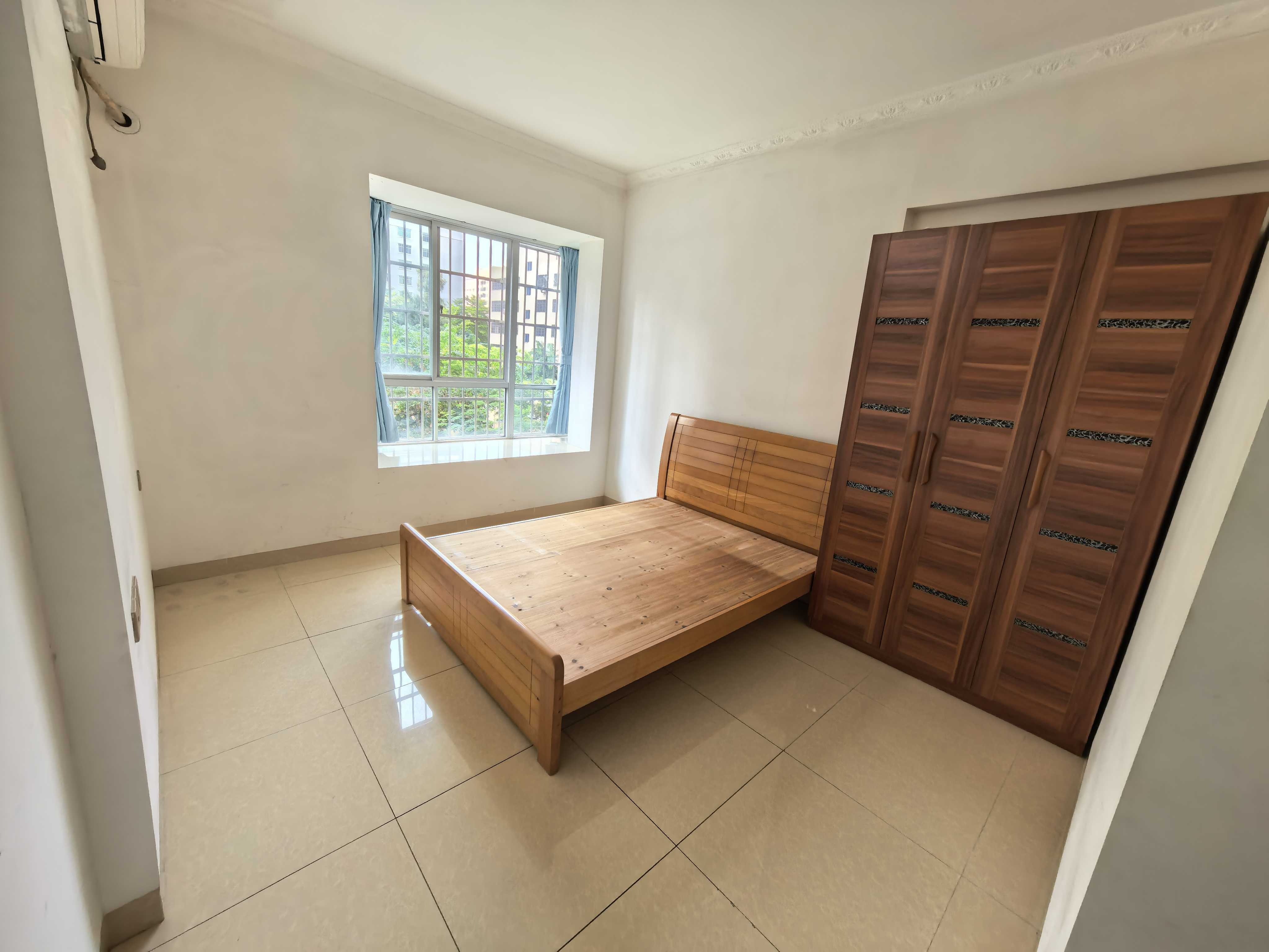 宁江花园  3室2厅2卫    2900.0元/月室内图