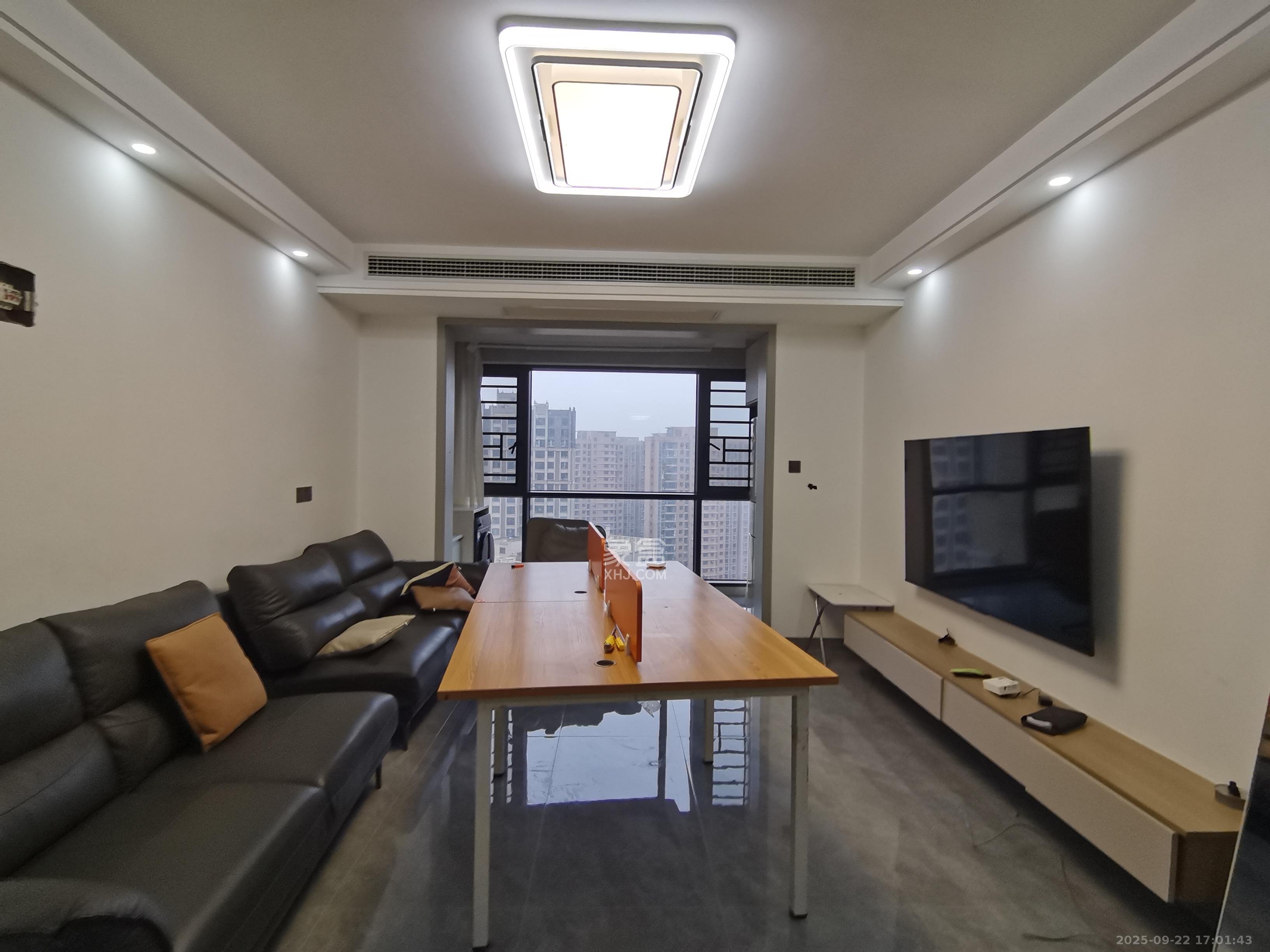 明发阅江悦府 4室2厅2卫 2800.0元/月 明发阅江悦府 4室2厅2卫 2800.0元/月室内图