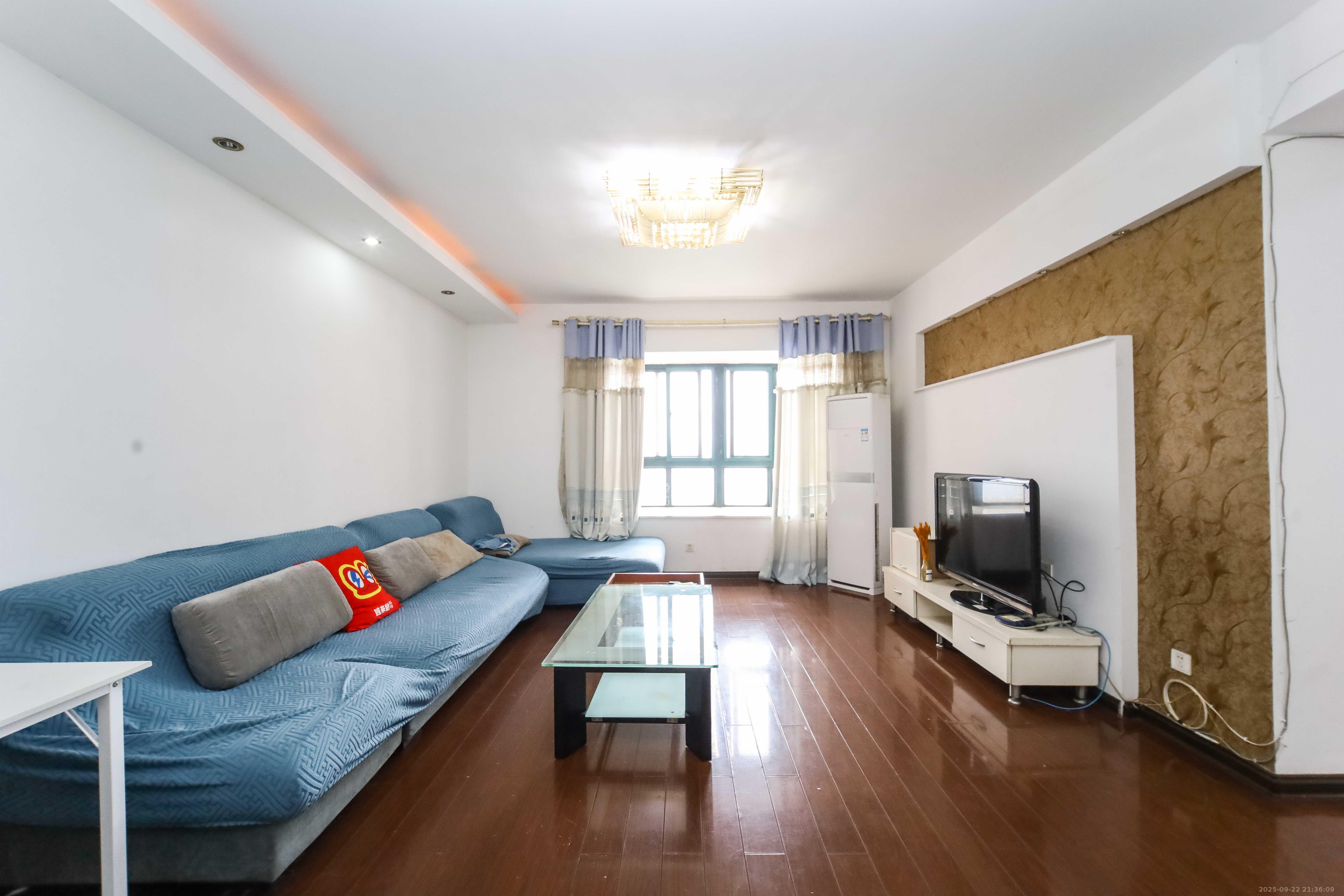 东玺门 3室2厅2卫 92.8万 东玺门 3室2厅2卫 92.8万客厅