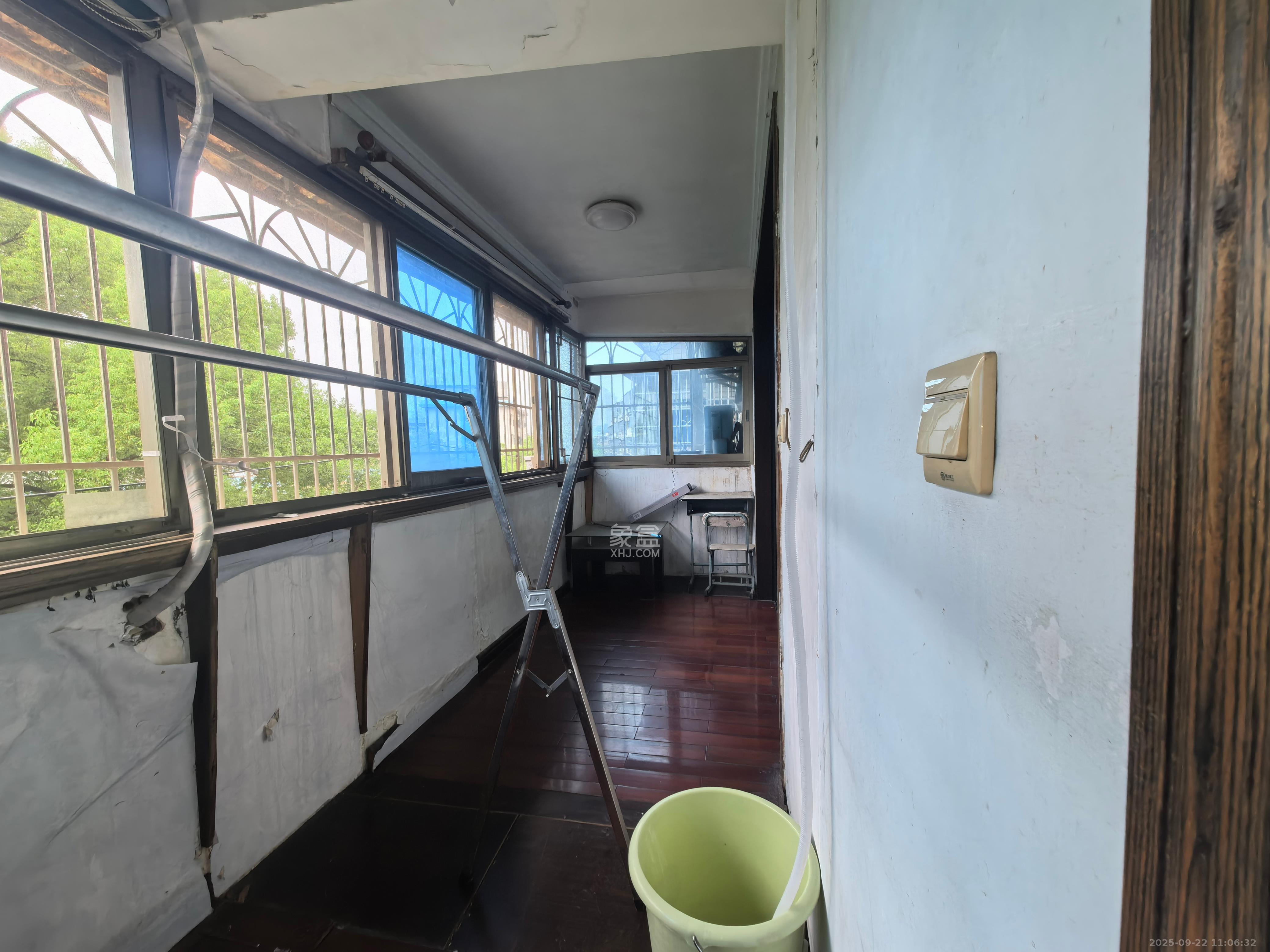 赤岗苑 3室2厅2卫 2000.0元/月 赤岗苑 3室2厅2卫 2000.0元/月室内图