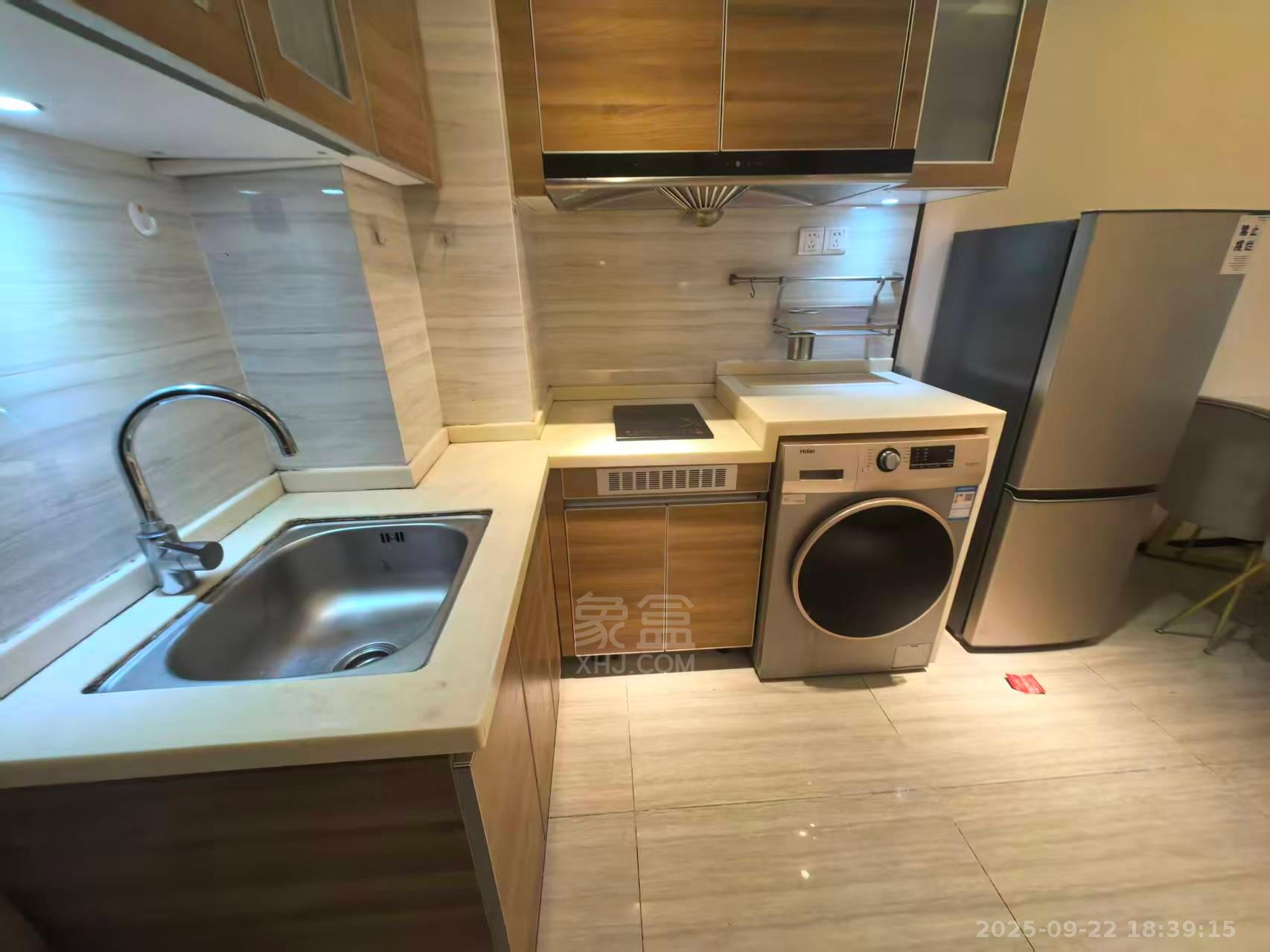 恒大御景湾 1室1厅1卫 1300.0元/月 恒大御景湾 1室1厅1卫 1300.0元/月室内图