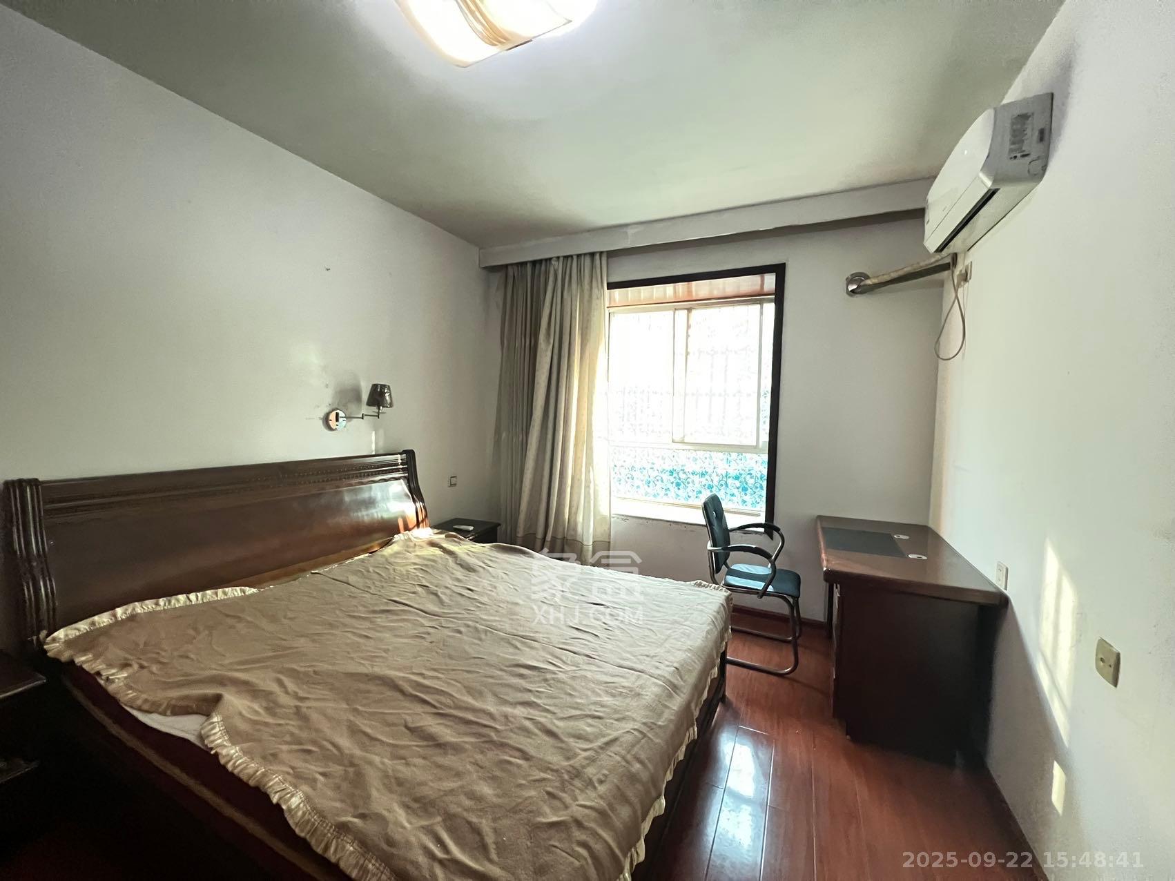 中南汽车世界 2室2厅1卫 1200.0元/月 中南汽车世界 2室2厅1卫 1200.0元/月室内图