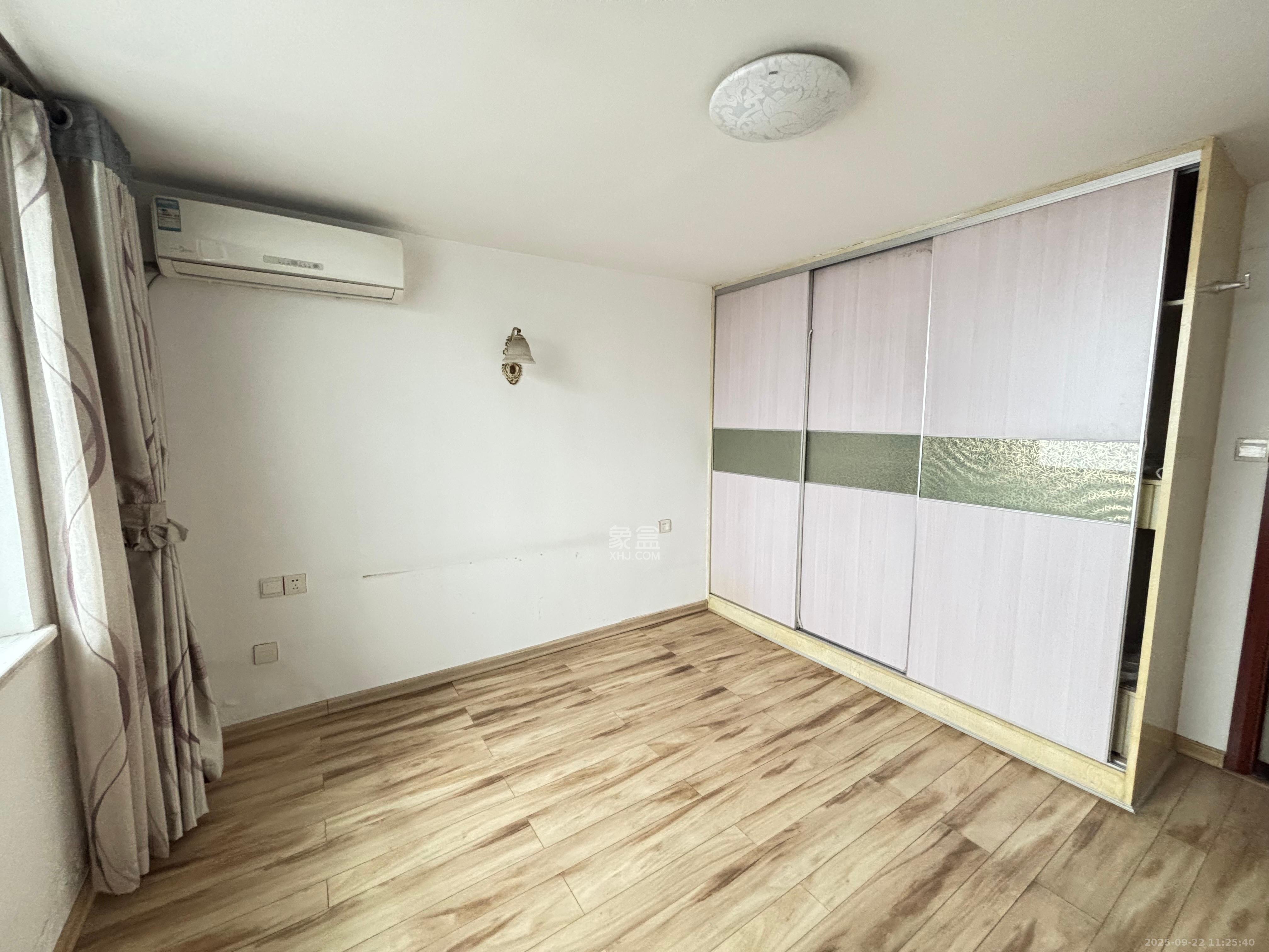 香颂国际 4室2厅2卫 3000.0元/月 香颂国际 4室2厅2卫 3000.0元/月室内图