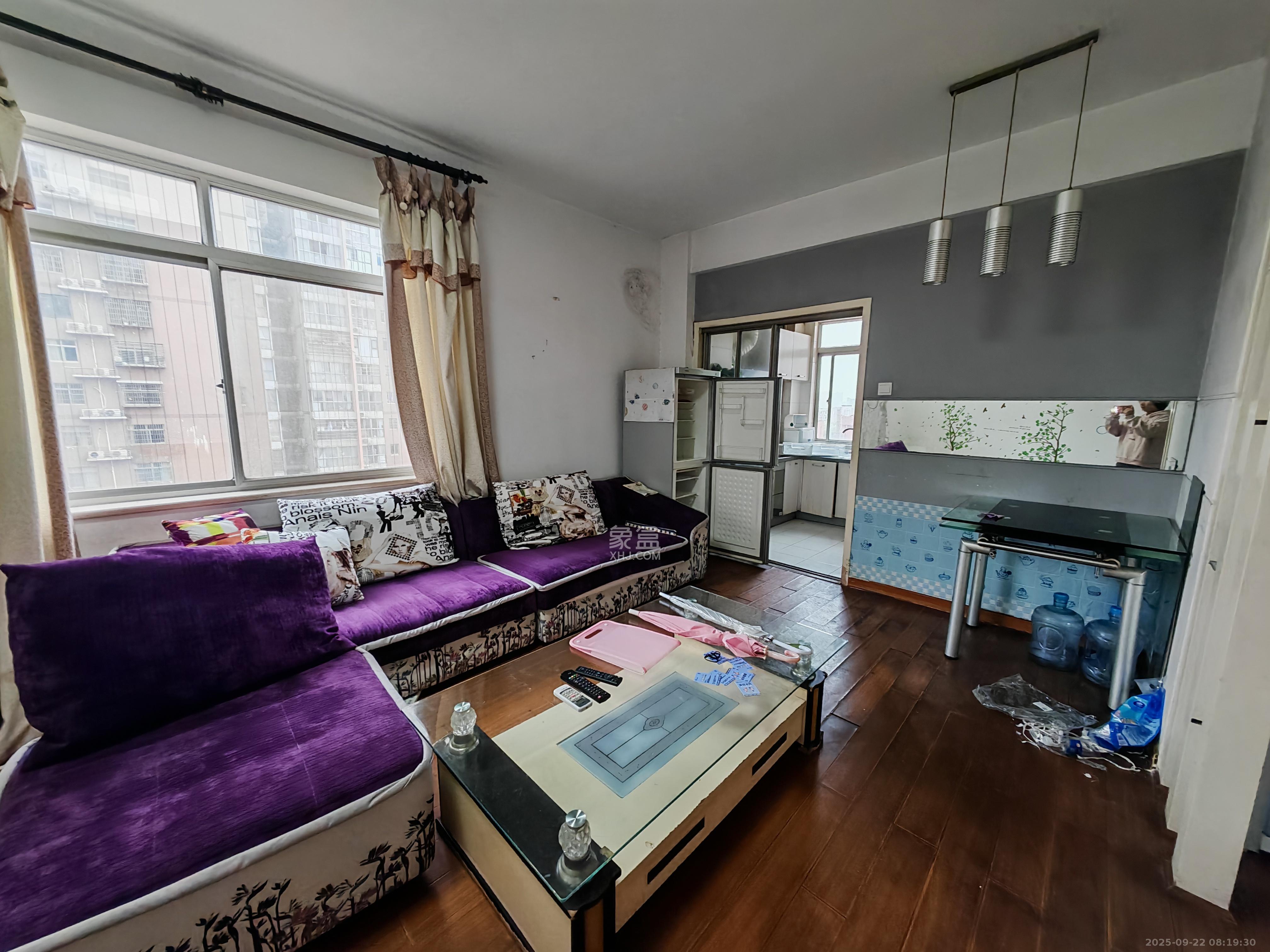 东方新世界 2室2厅1卫 2500.0元/月 东方新世界 2室2厅1卫 2500.0元/月室内图