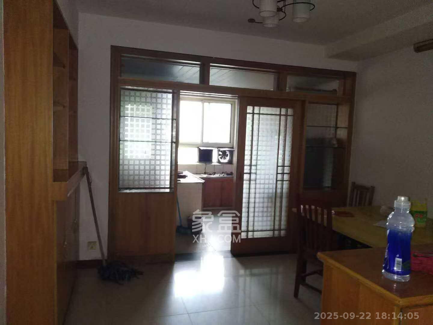 怡景民居  3室2厅1卫    2000.0元/月室内图