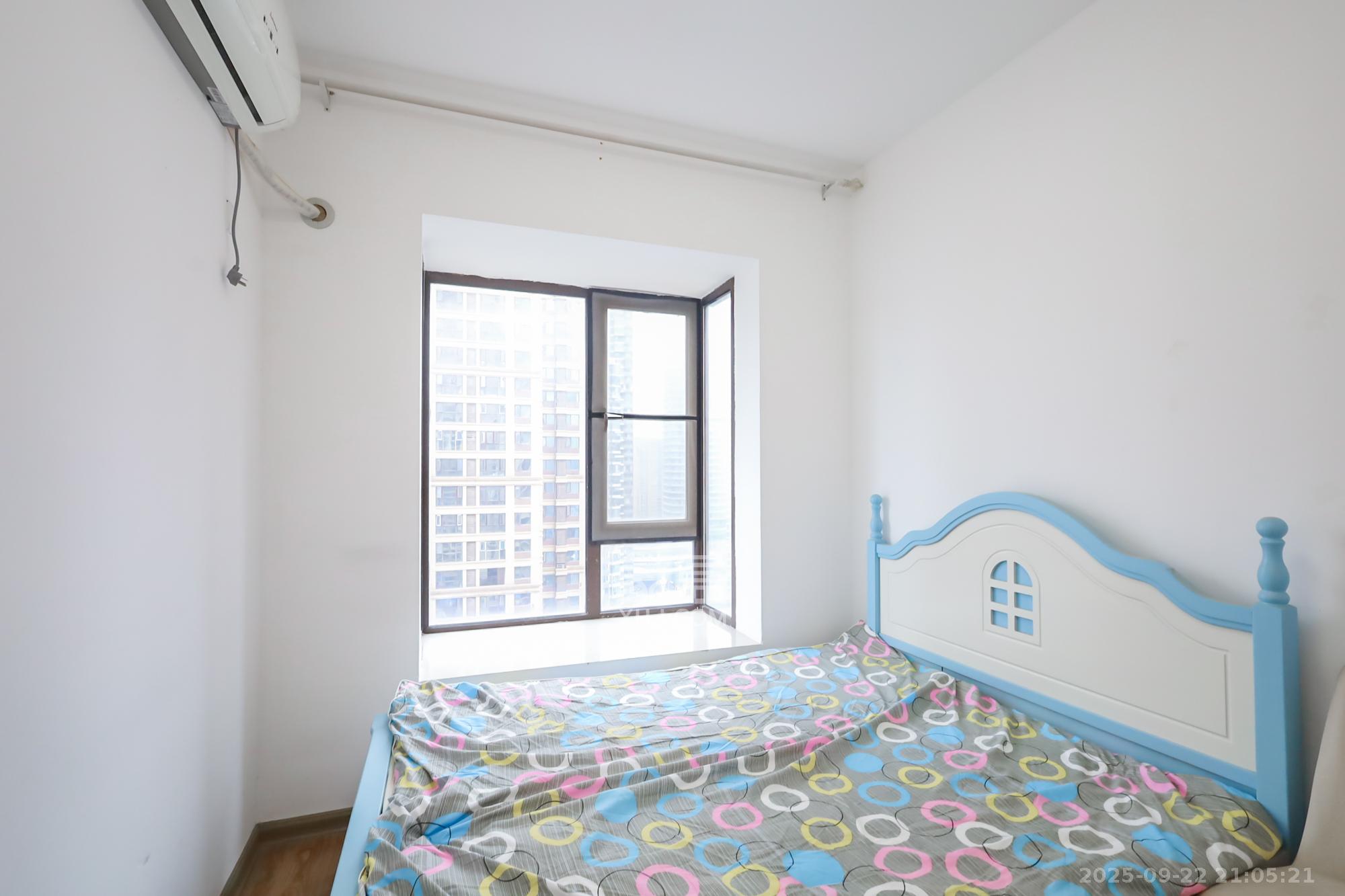 保利西海岸B区 3室2厅1卫 123.6万 保利西海岸B区 3室2厅1卫 123.6万卧室