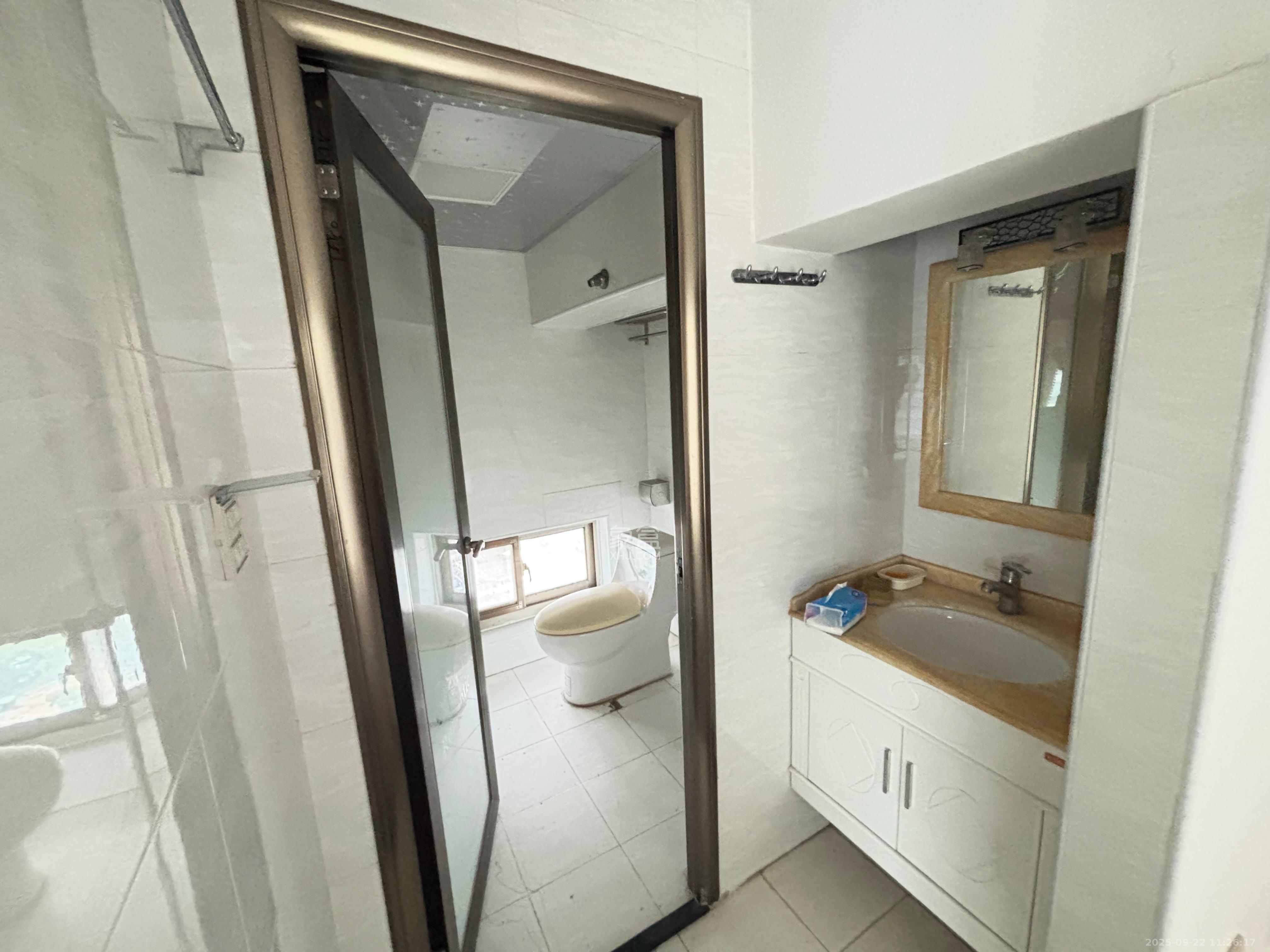 香颂国际 4室2厅2卫 3000.0元/月 香颂国际 4室2厅2卫 3000.0元/月室内图