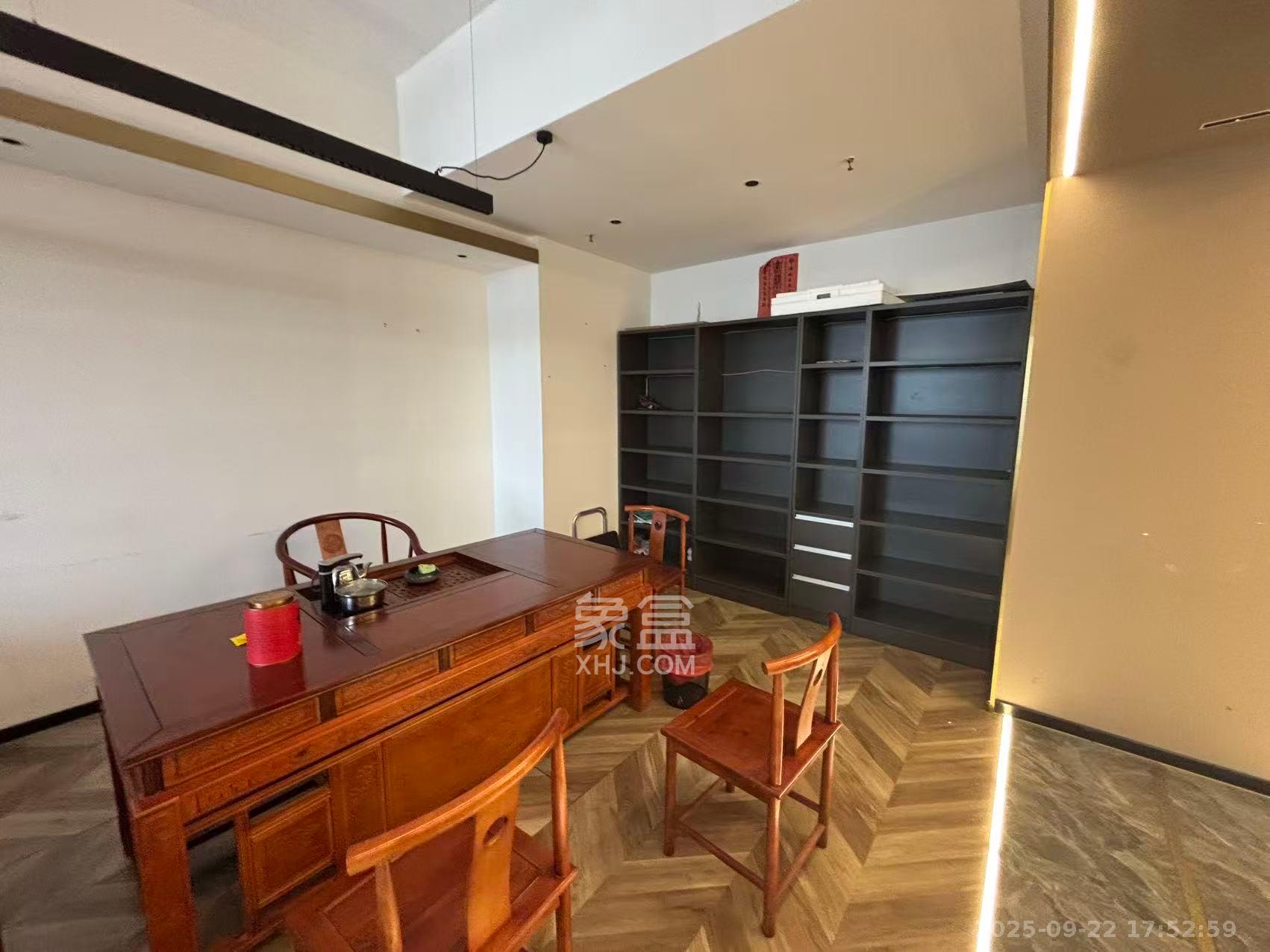 金科天悦(金科美邻汇) 1室1厅1卫 3500.0元/月 金科天悦(金科美邻汇) 1室1厅1卫 3500.0元/月室内图