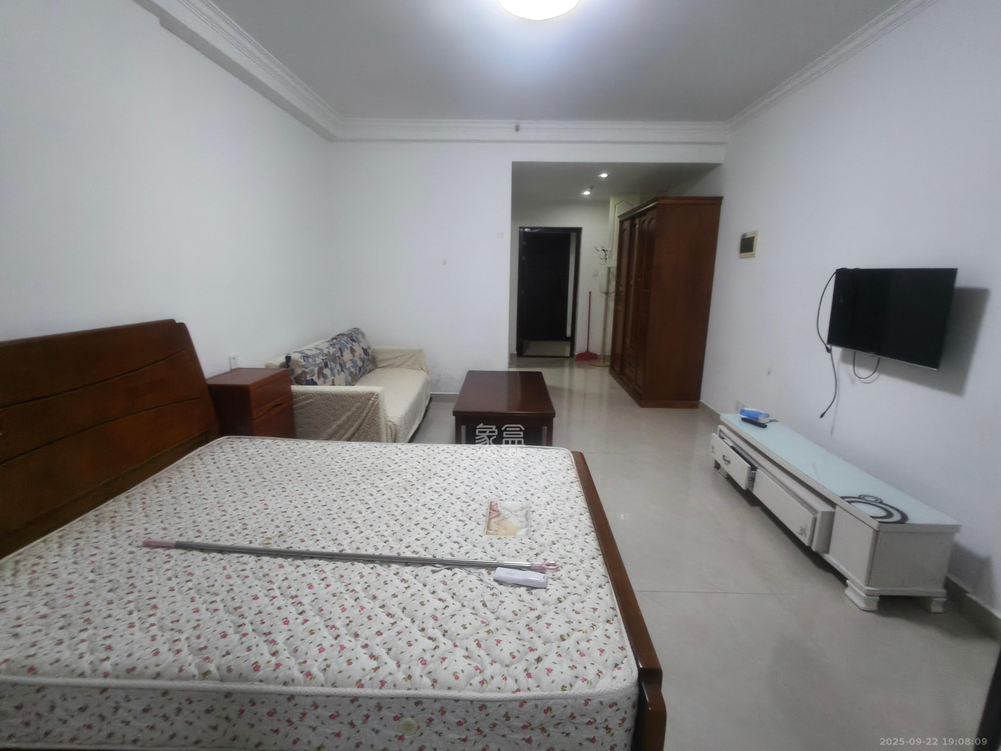 宏聚地中海 1室1厅1卫 1400.0元/月 宏聚地中海 1室1厅1卫 1400.0元/月室内图