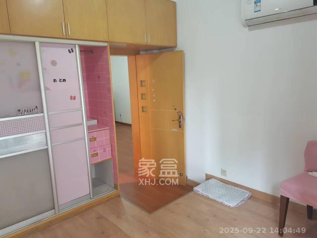 五一华府  2室1厅1卫    2400.0元/月室内图