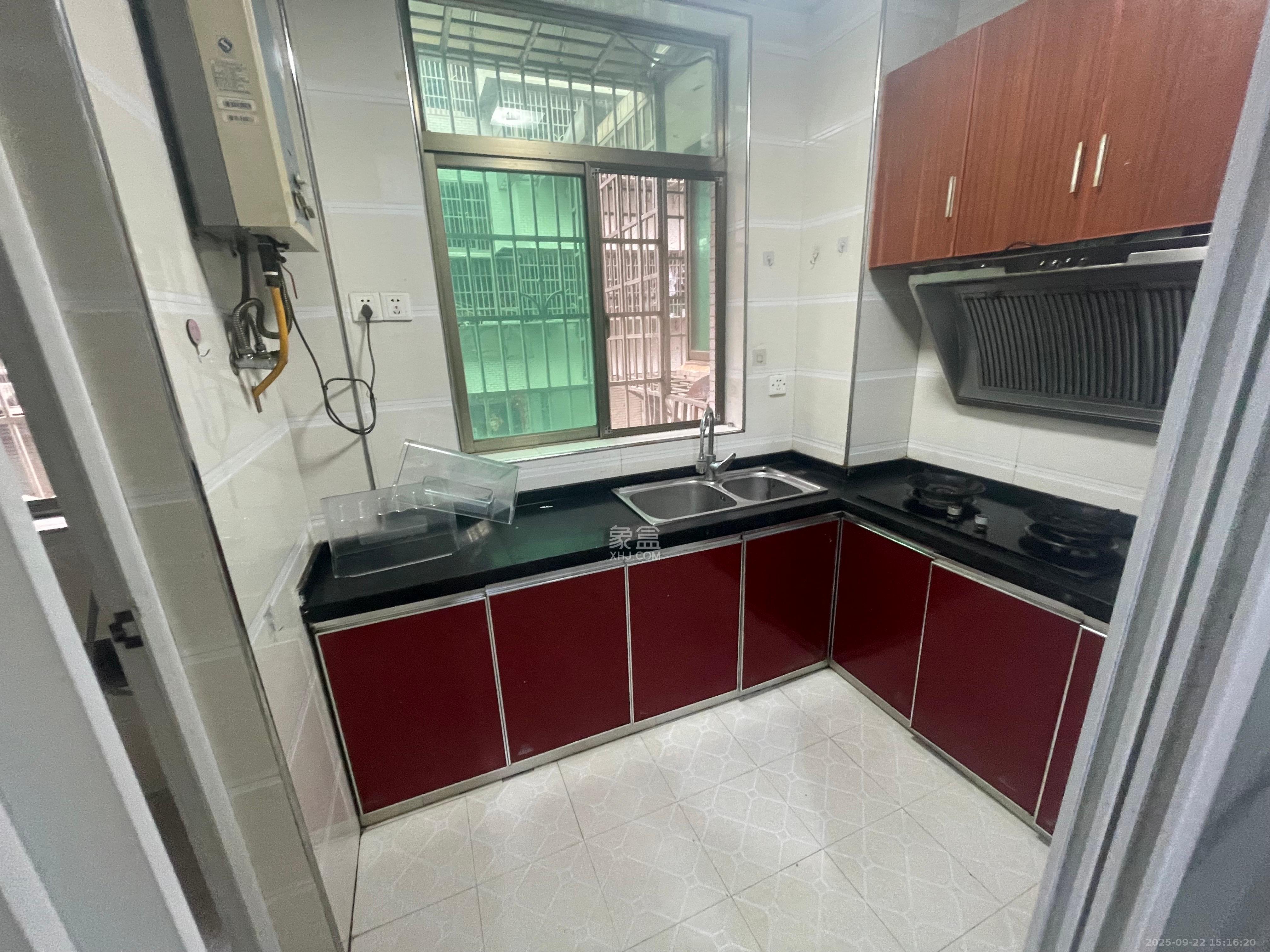 金桂小区一期 2室2厅1卫 1500.0元/月 金桂小区一期 2室2厅1卫 1500.0元/月室内图