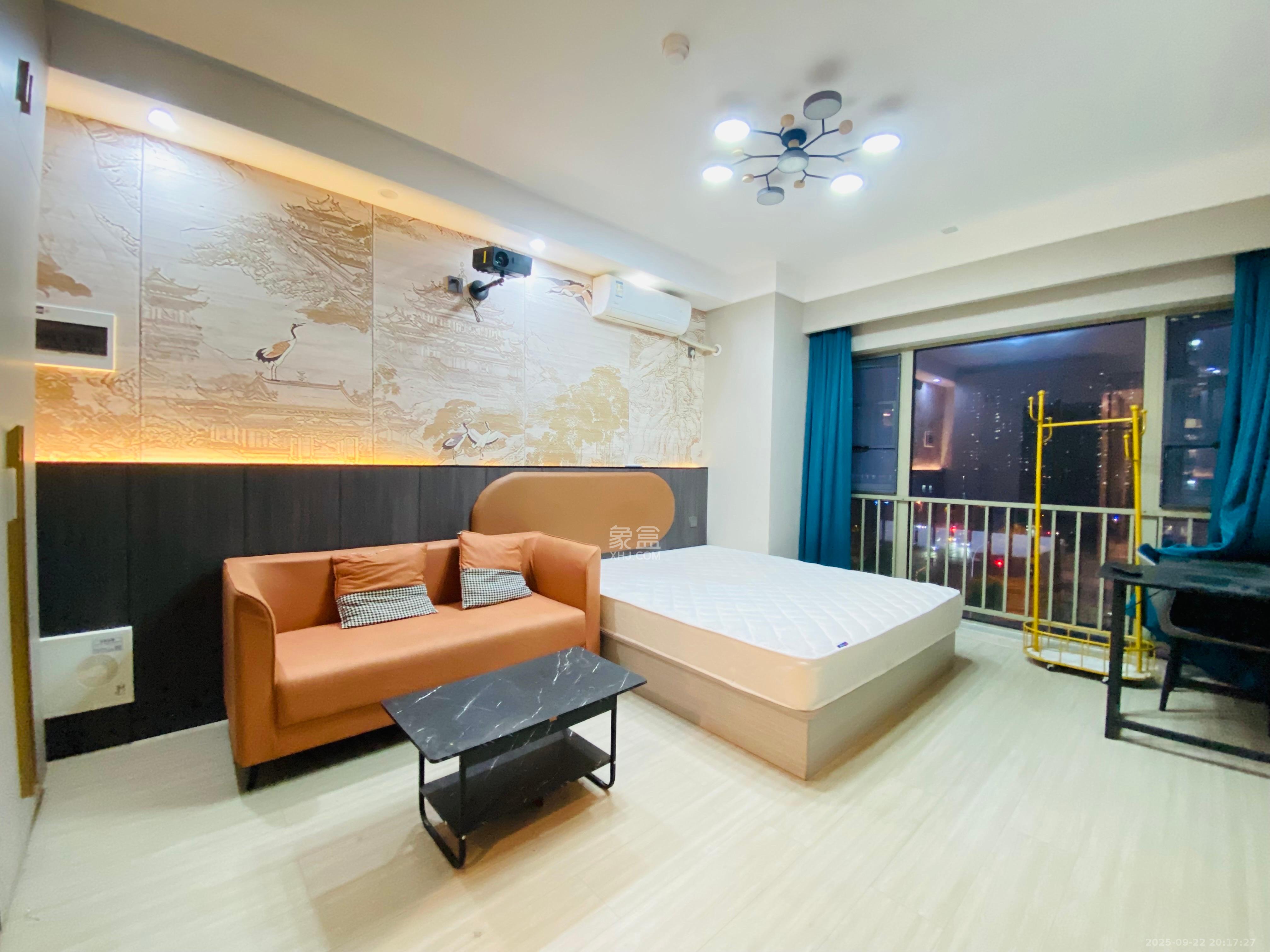 梅溪华府(新城金茂梦想华府)  1室1厅1卫    1700.0元/月 梅溪华府(新城金茂梦想华府)  1室1厅1卫    1700.0元/月