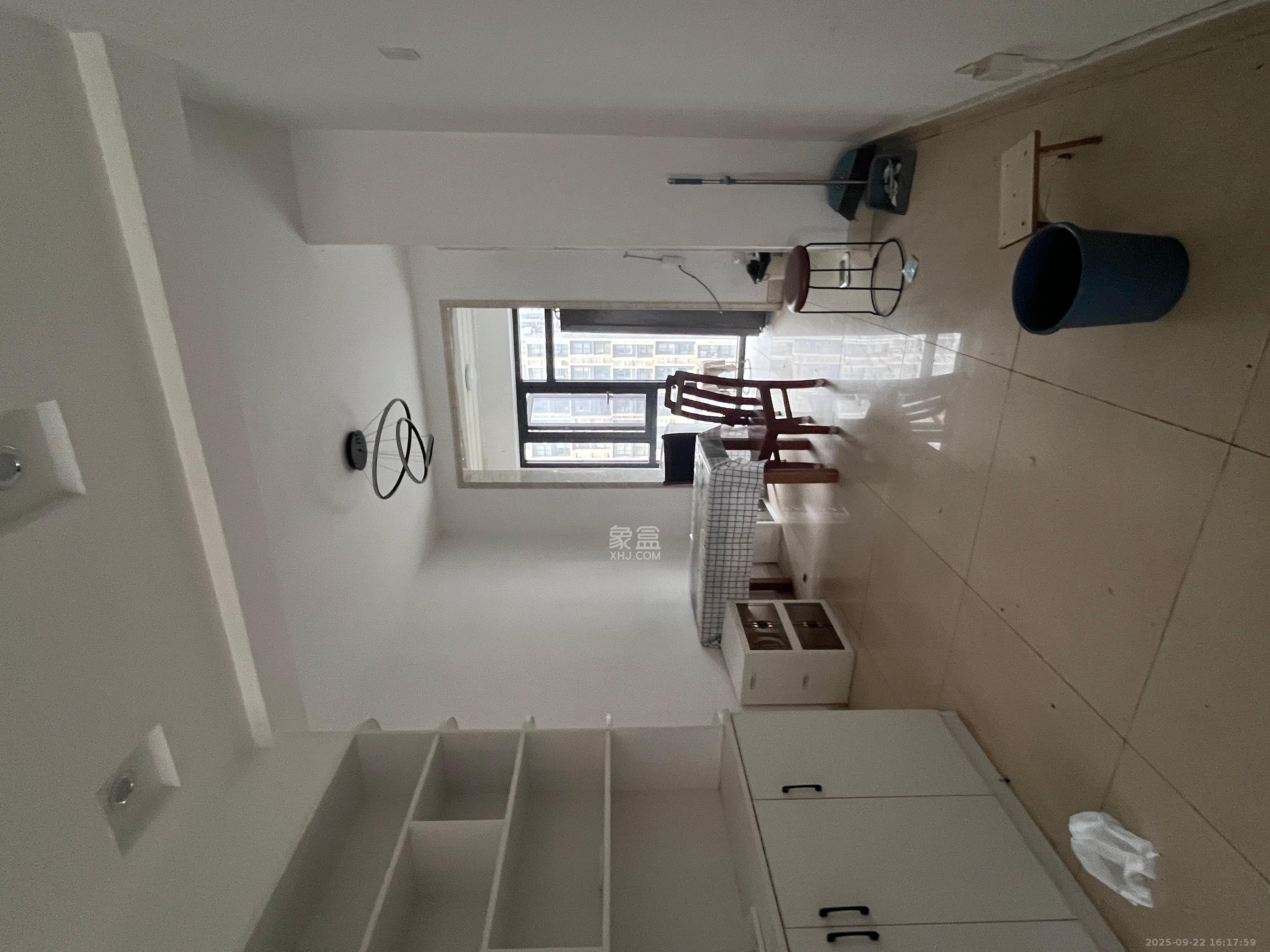 圣力华苑 3室2厅1卫 1600.00元/月 圣力华苑 3室2厅1卫 1600.00元/月室内图