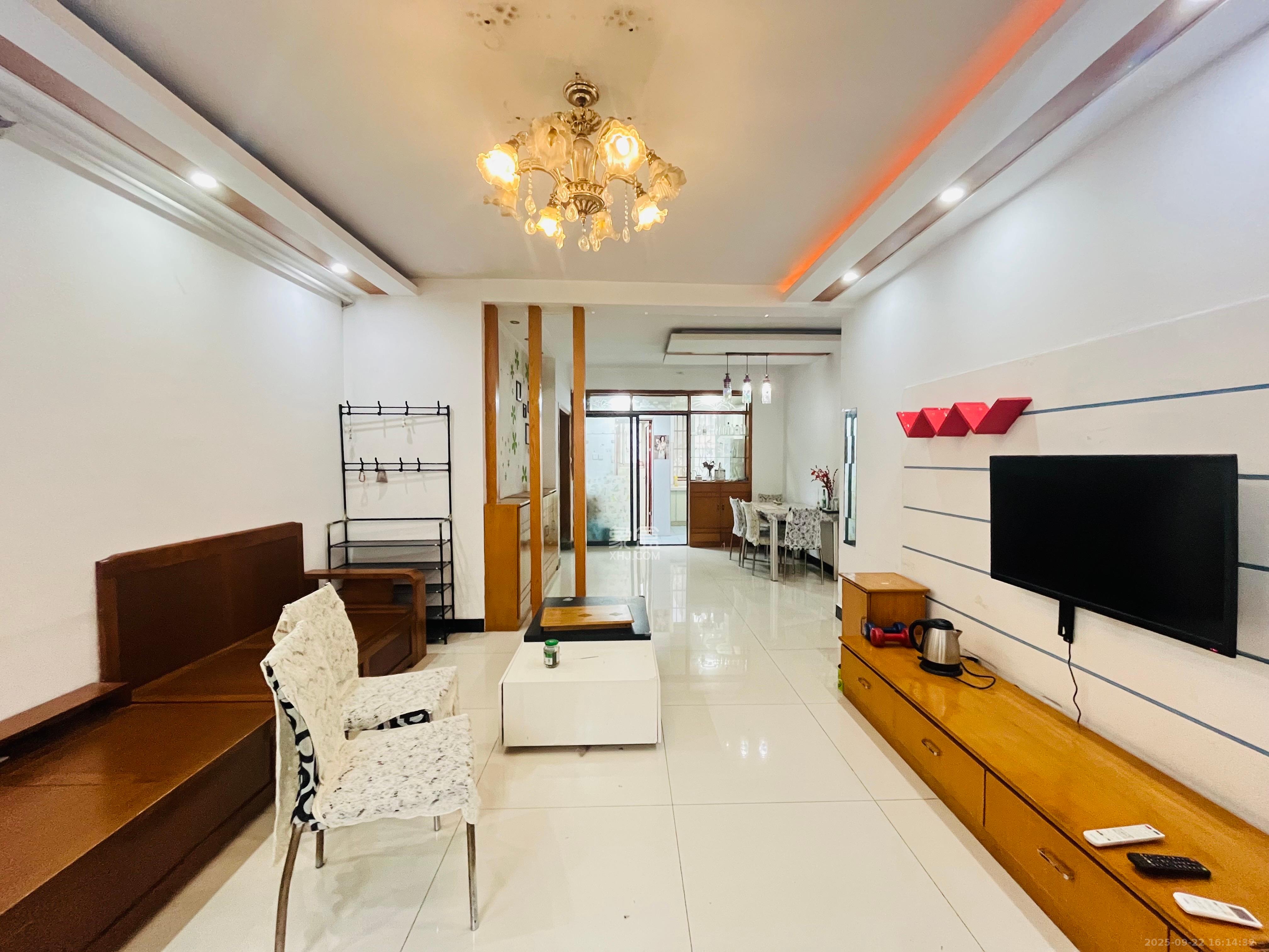 四季美景三期（四季美景水木轩）  2室2厅1卫    2400.0元/月室内图