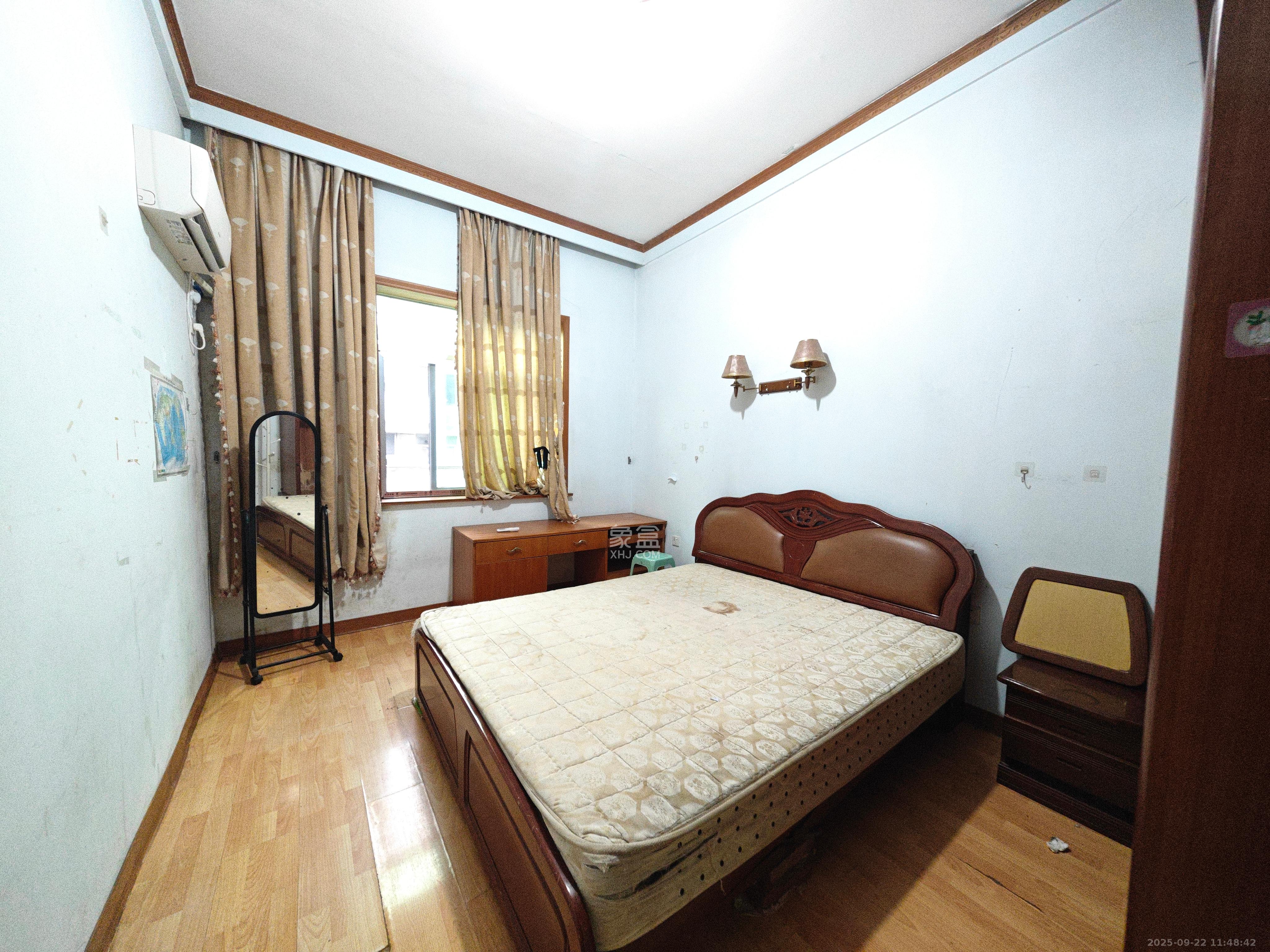 潇湘电影制片厂 2室1厅1卫 1300.0元/月 潇湘电影制片厂 2室1厅1卫 1300.0元/月室内图