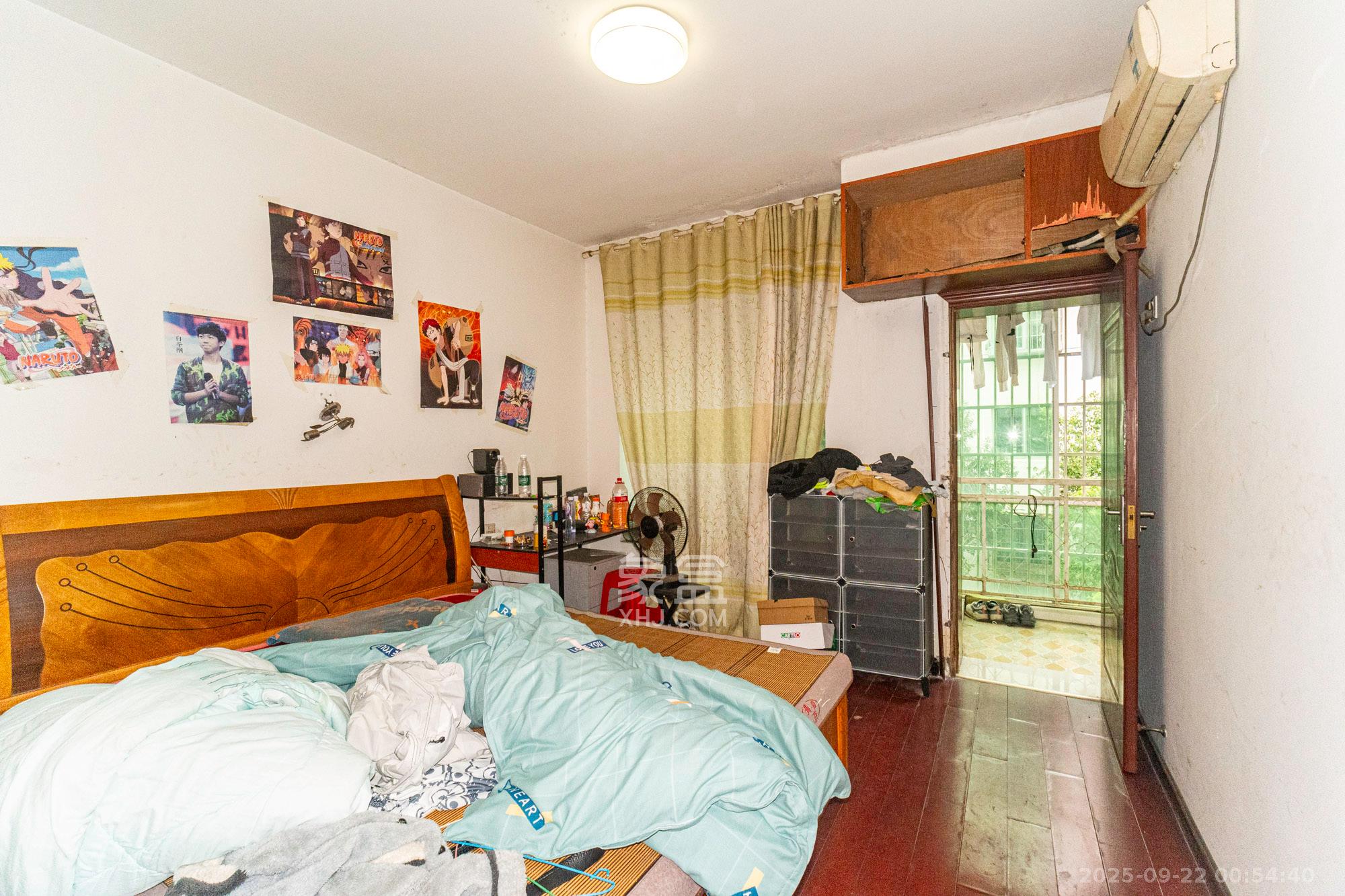 中南汽车世界  3室2厅2卫    38.8万卧室