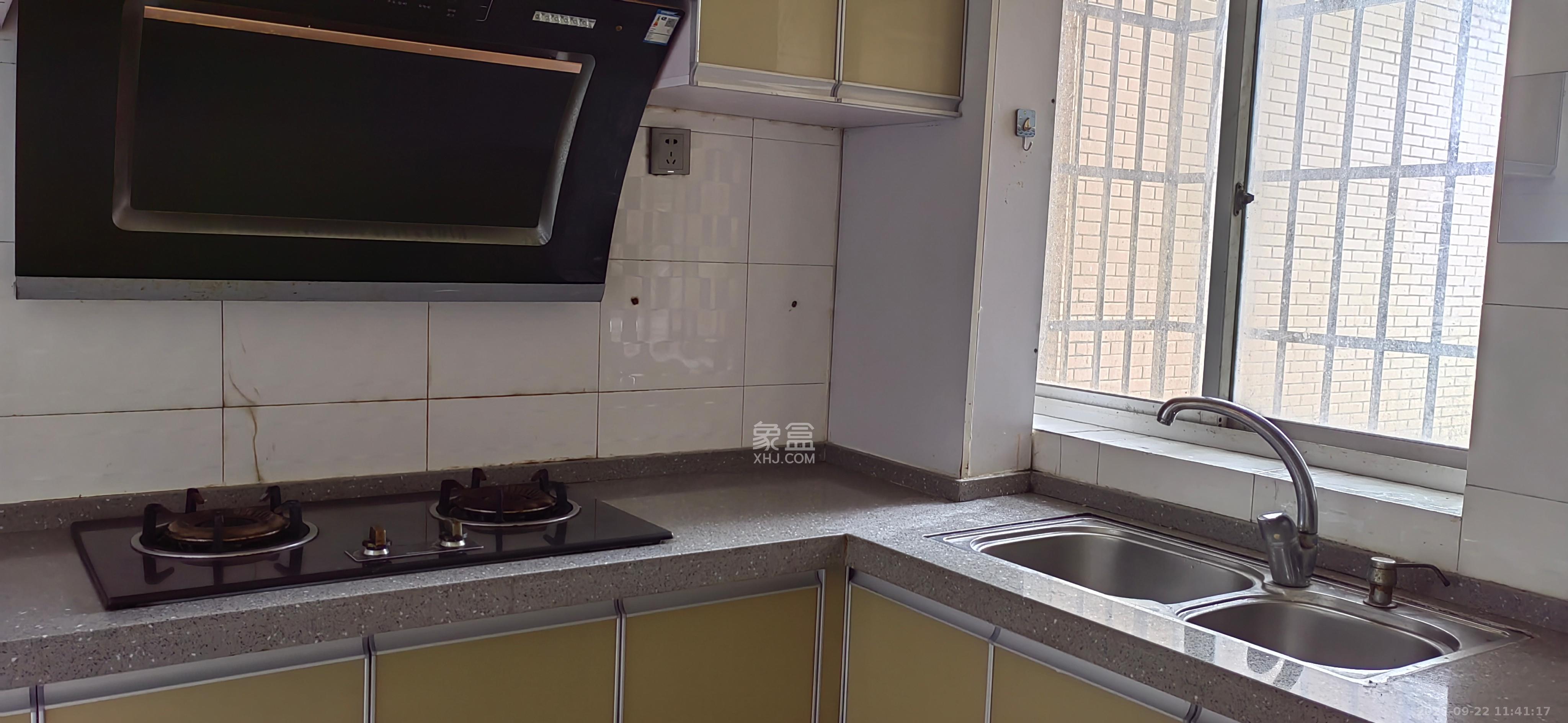 雄踞都市东家 2室1厅1卫 1800.0元/月 雄踞都市东家 2室1厅1卫 1800.0元/月室内图