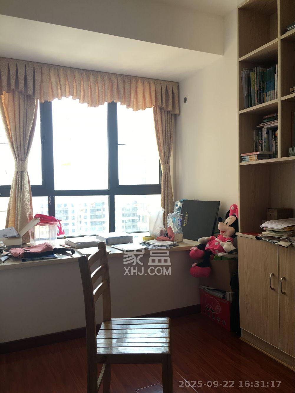 长房时代城  3室2厅1卫    2300.0元/月室内图