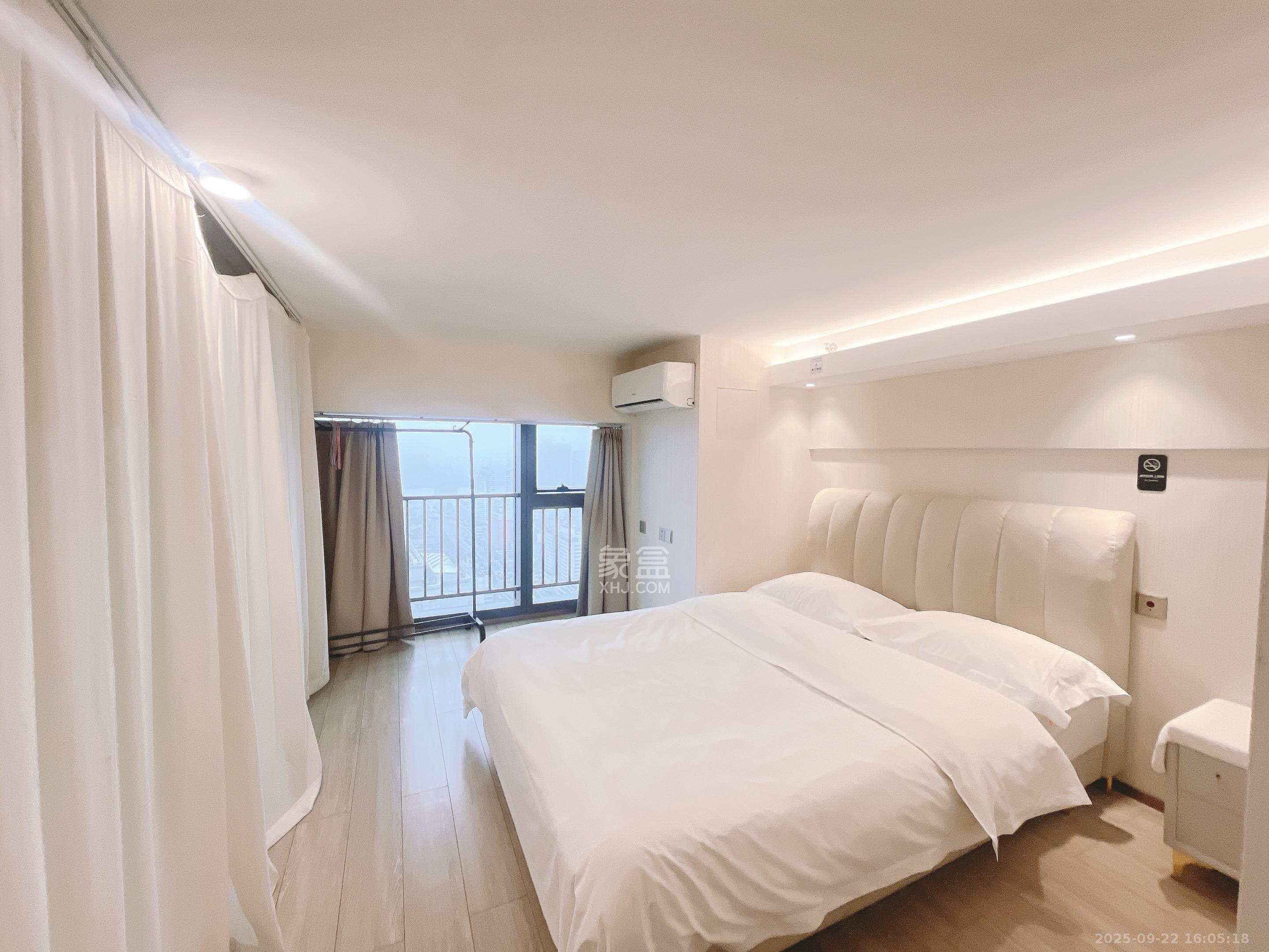 华远华时代 3室2厅2卫 3500.0元/月 华远华时代 3室2厅2卫 3500.0元/月室内图