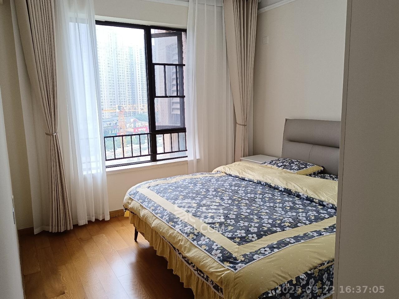 中海国际三期 3室2厅2卫 2800.0元/月 中海国际三期 3室2厅2卫 2800.0元/月室内图