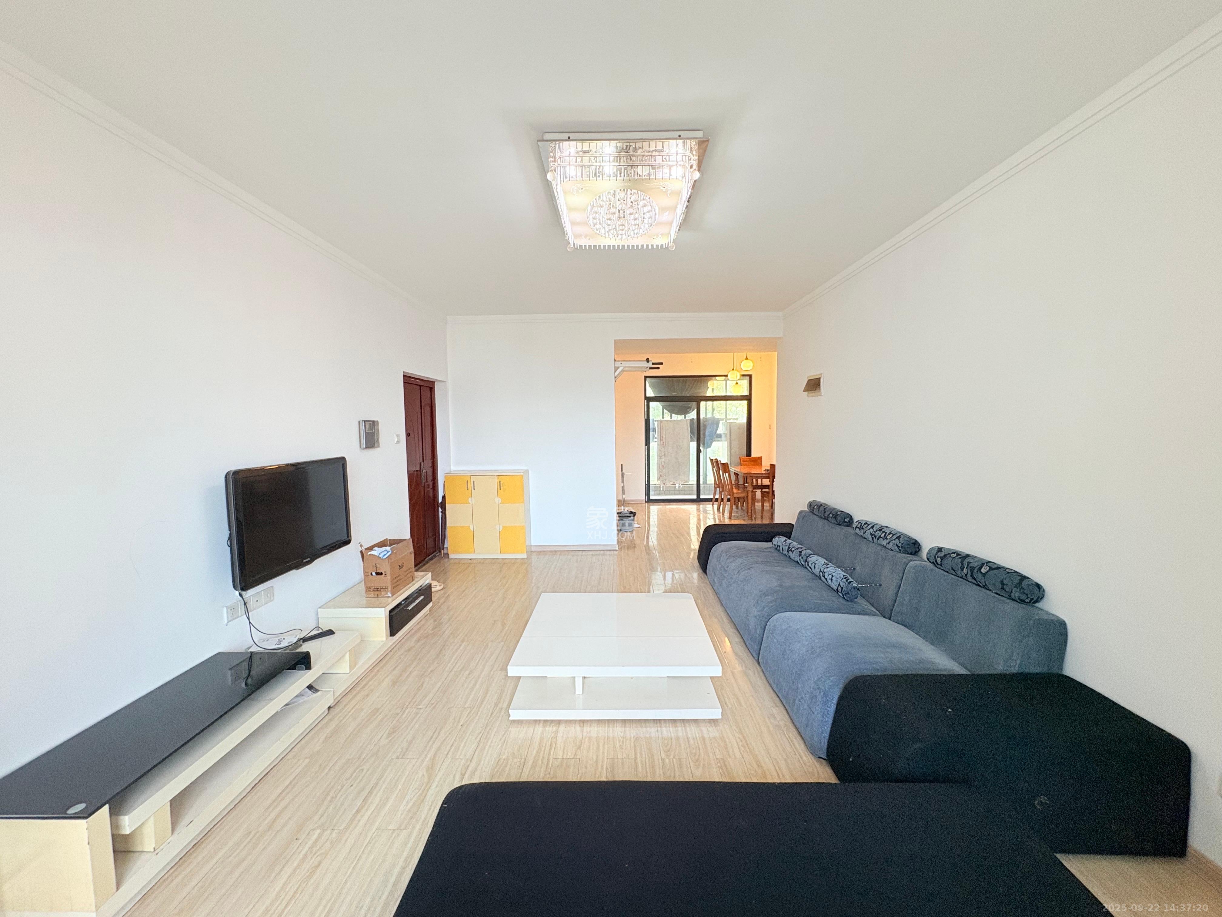 湘江世纪城咏江苑  3室2厅2卫    2500.0元/月 湘江世纪城咏江苑  3室2厅2卫    2500.0元/月室内图