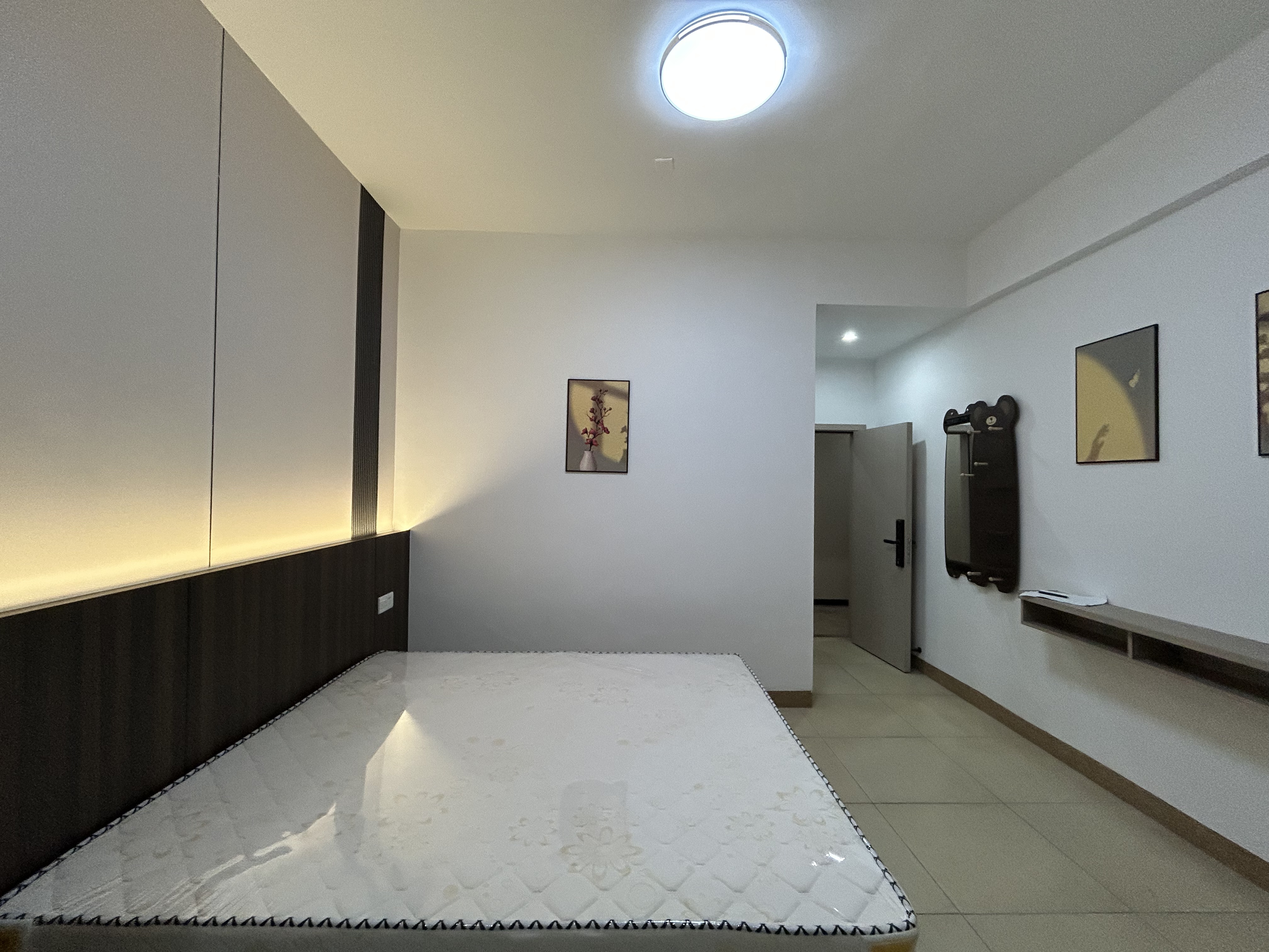 临轩阁公寓(龙湖）  1室0厅1卫    1200.0元/月室内图