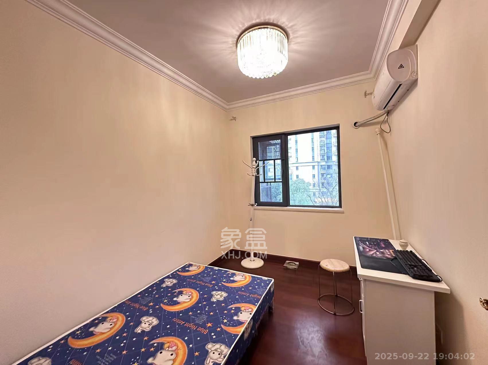 恒大江湾  4室2厅2卫    2800.0元/月室内图