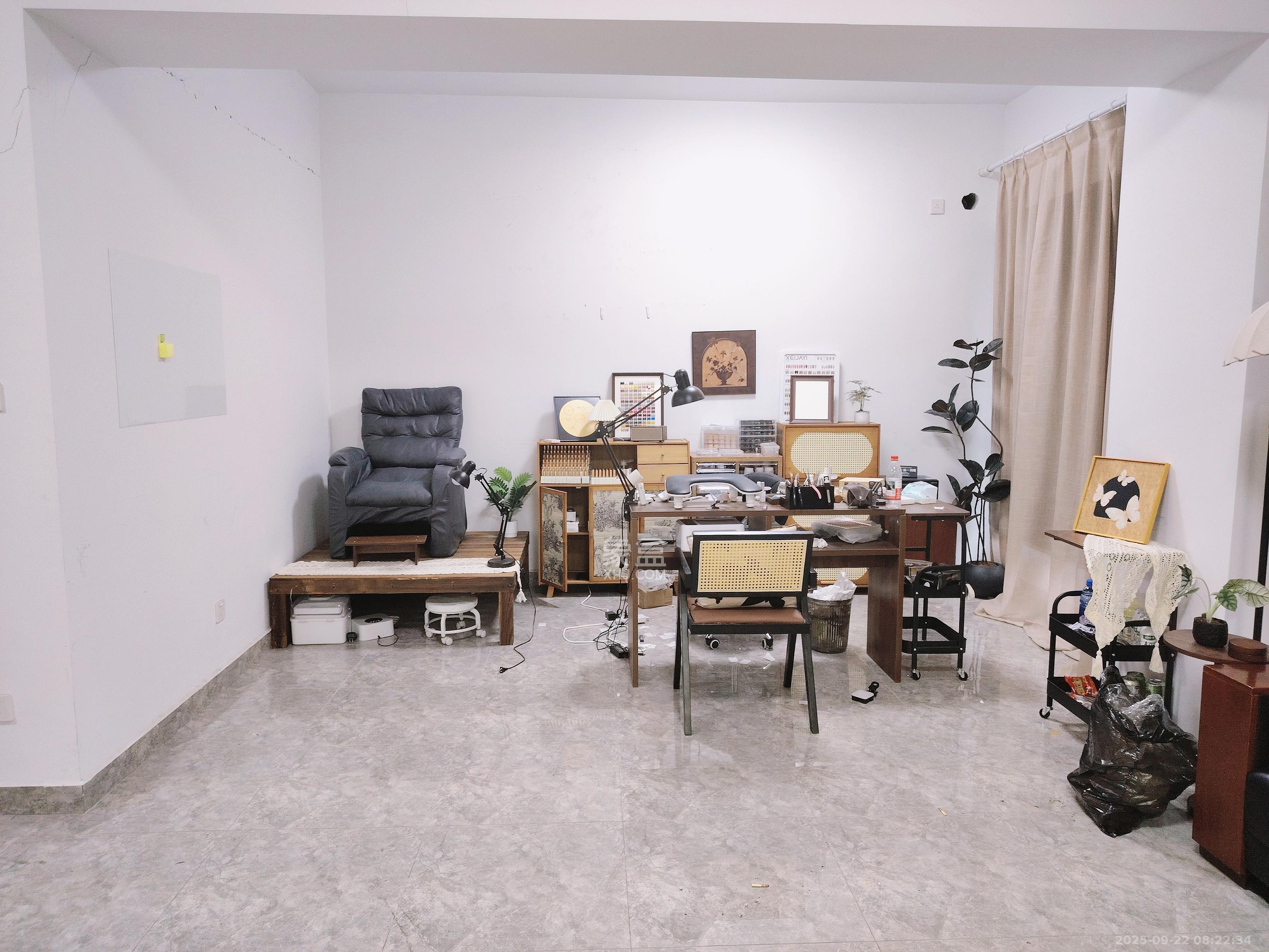 北辰三角洲B1E1区  1室1厅1卫    2900.0元/月室内图