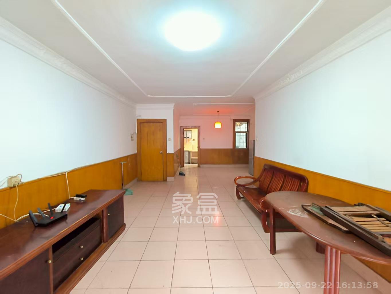 新富城 4室2厅2卫 3500.0元/月 新富城 4室2厅2卫 3500.0元/月室内图