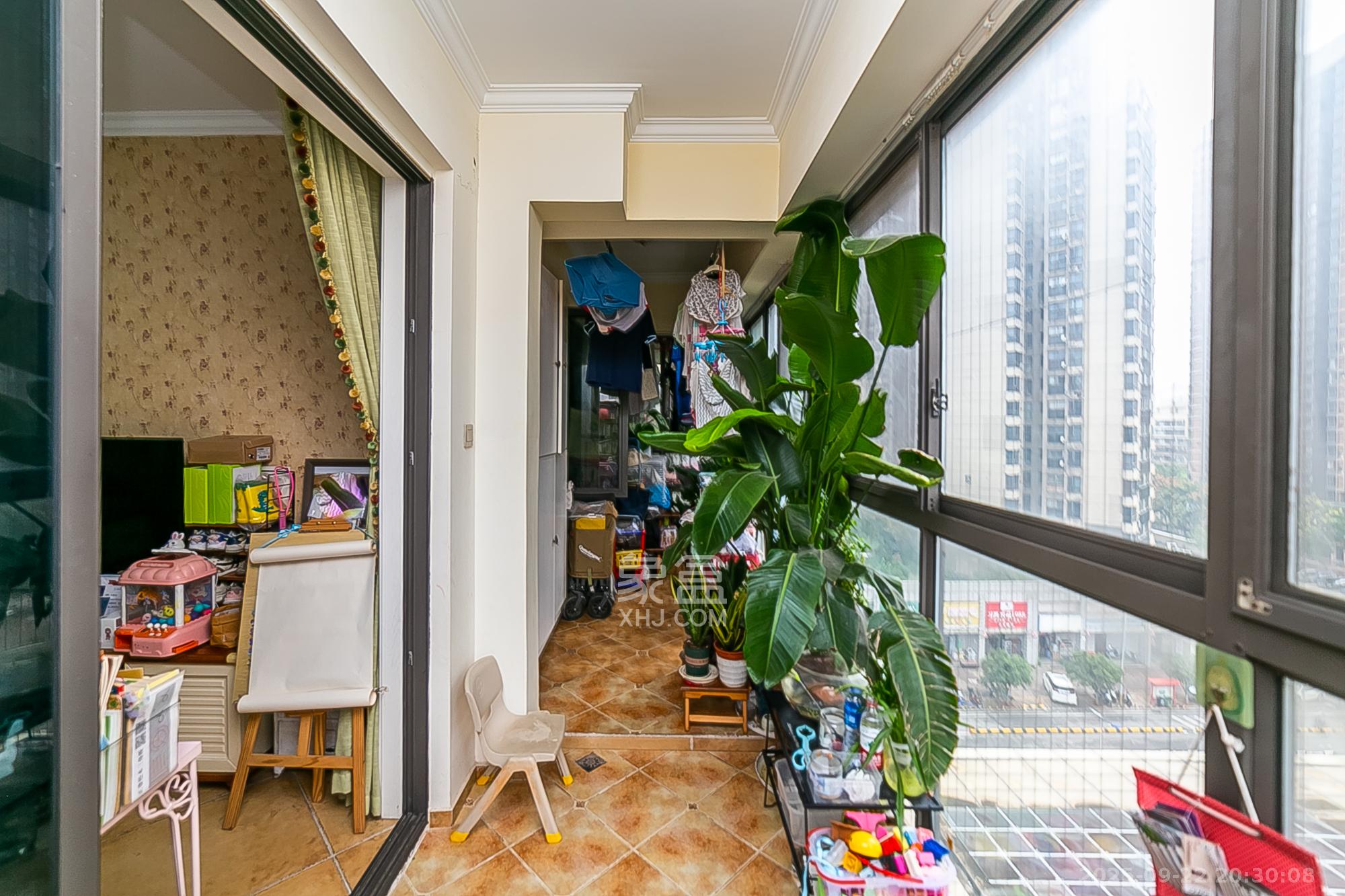 通用时代国际社区  2室2厅1卫    77.0万阳台