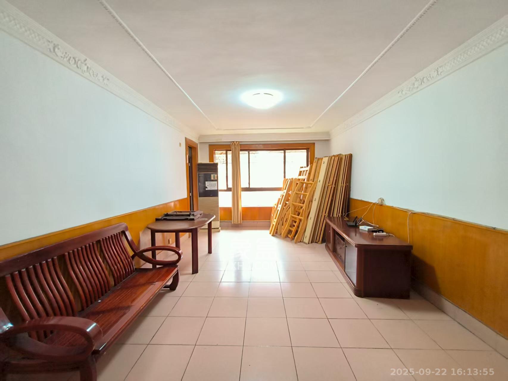 新富城 4室2厅2卫 3500.0元/月 新富城 4室2厅2卫 3500.0元/月室内图