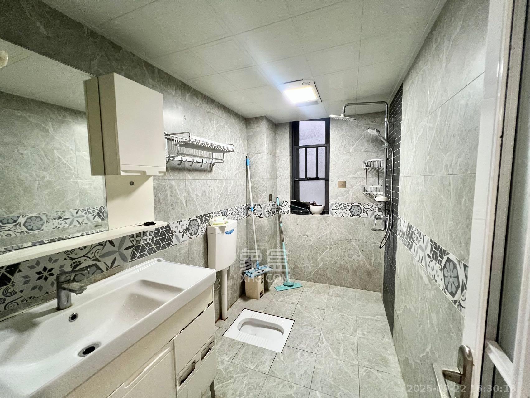 恒基凯旋门三期  4室2厅2卫    3300.0元/月室内图