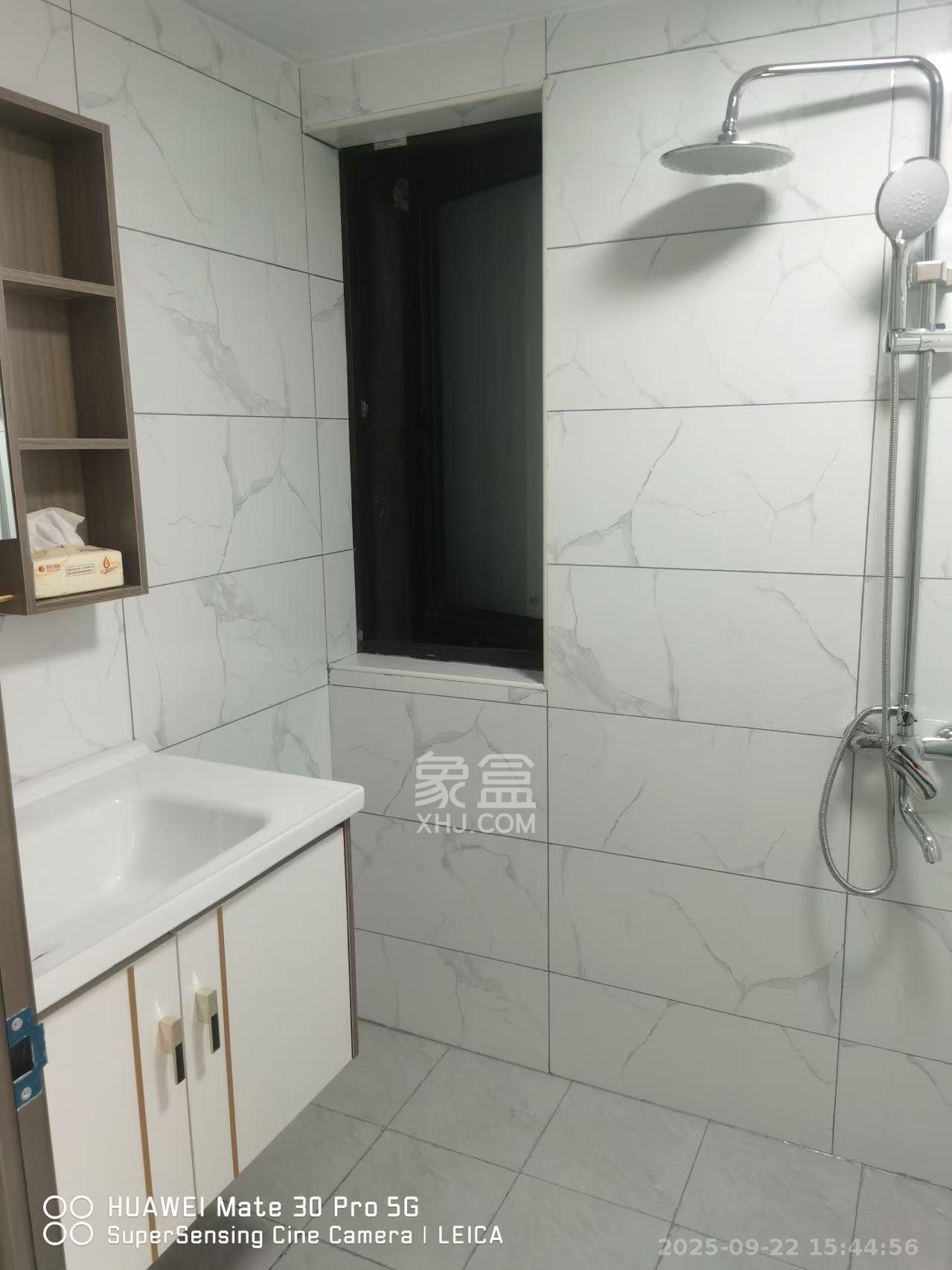 南益名士豪庭  3室2厅1卫    2500.0元/月室内图